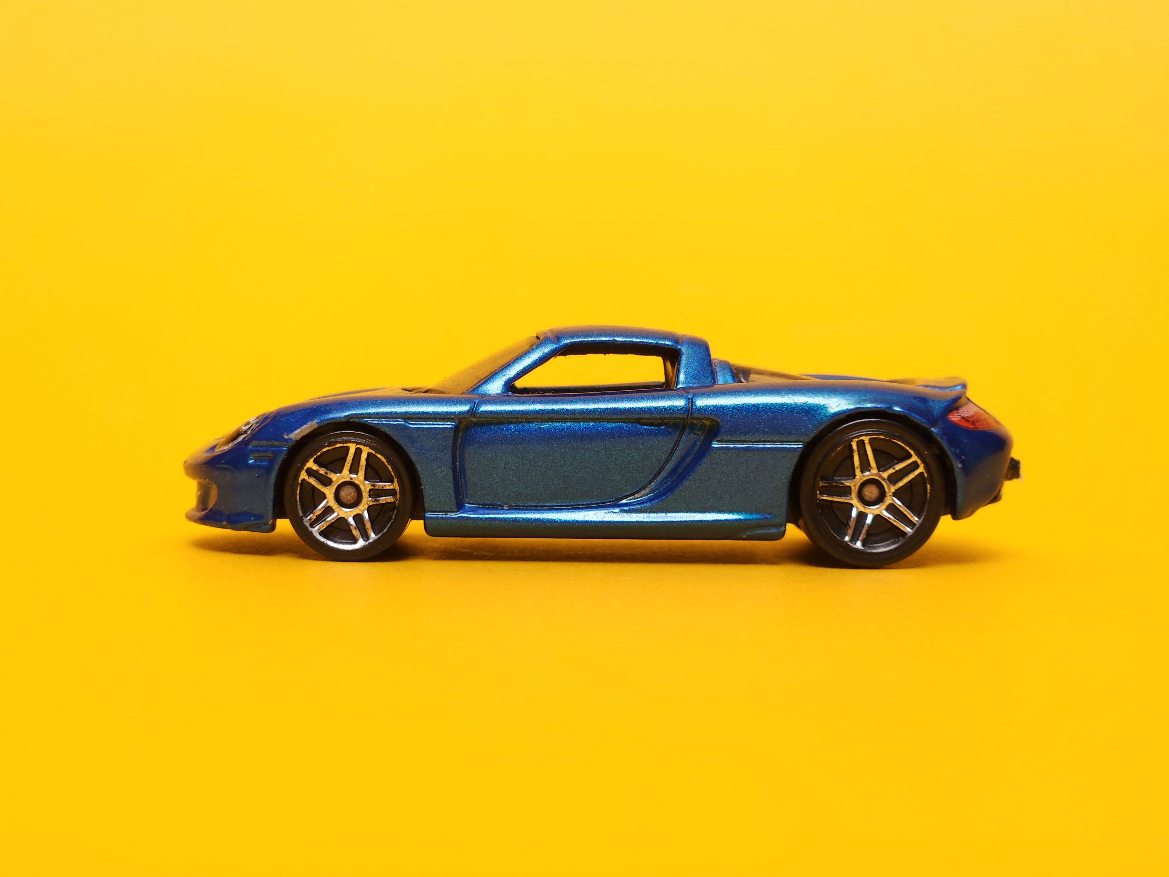 Porsche Carrera GT: Blue – 2017 Mattel Hot Wheels Basic