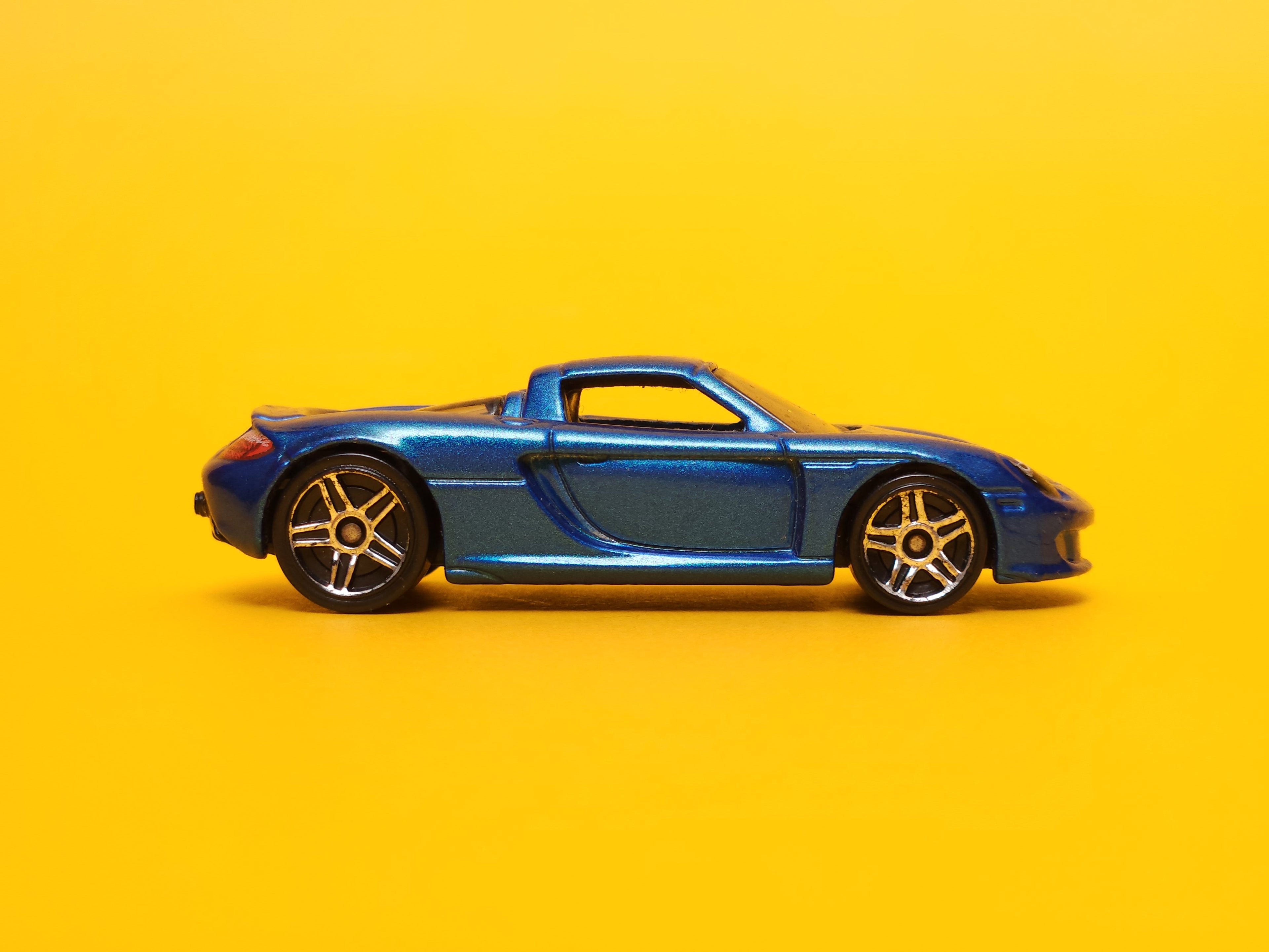 Porsche Carrera GT: Blue – 2017 Mattel Hot Wheels Basic