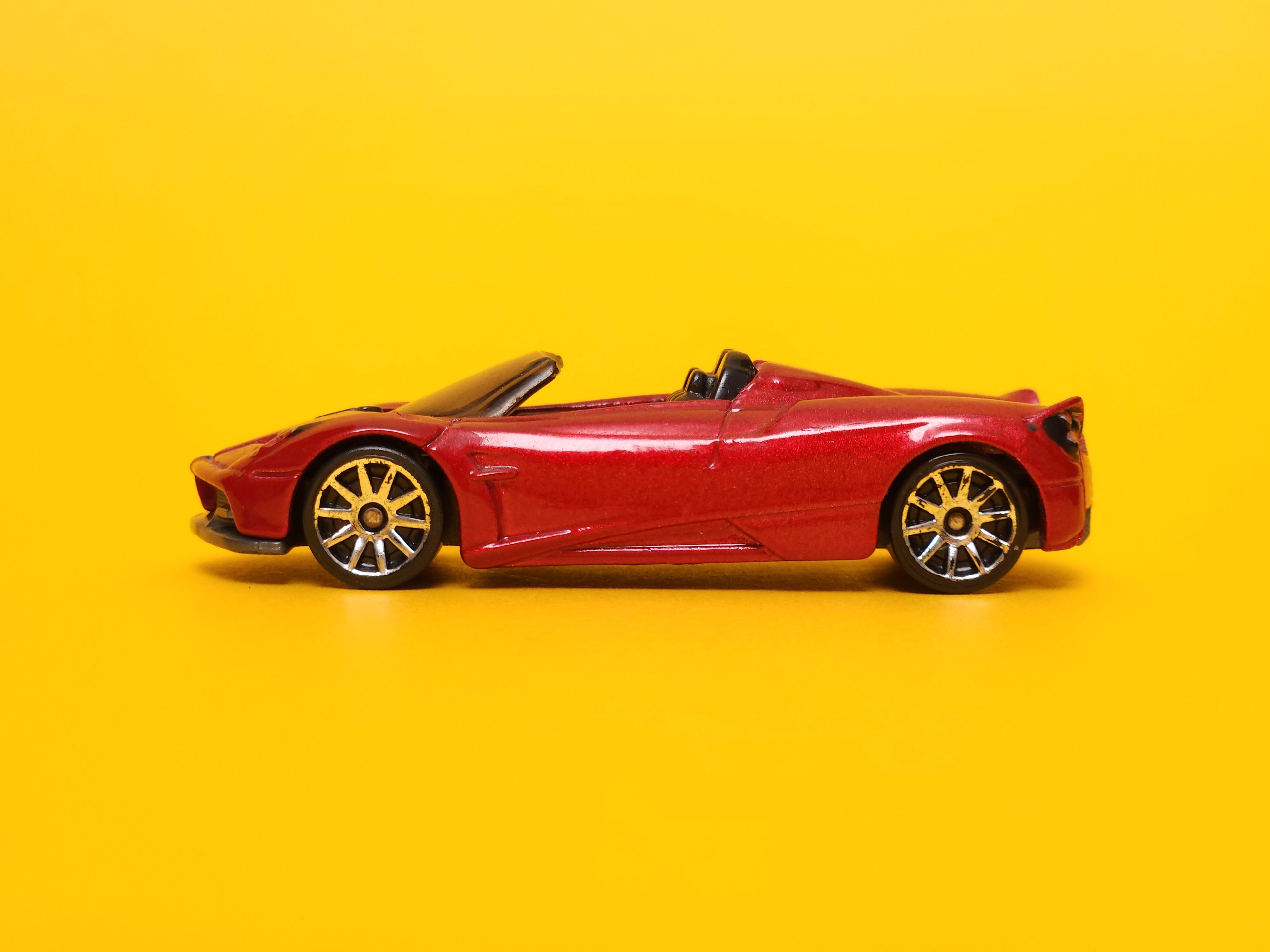 '17 Pagani Huayra Roadster: Rosso Corsa – 2018 Mattel Hot Wheels Basic