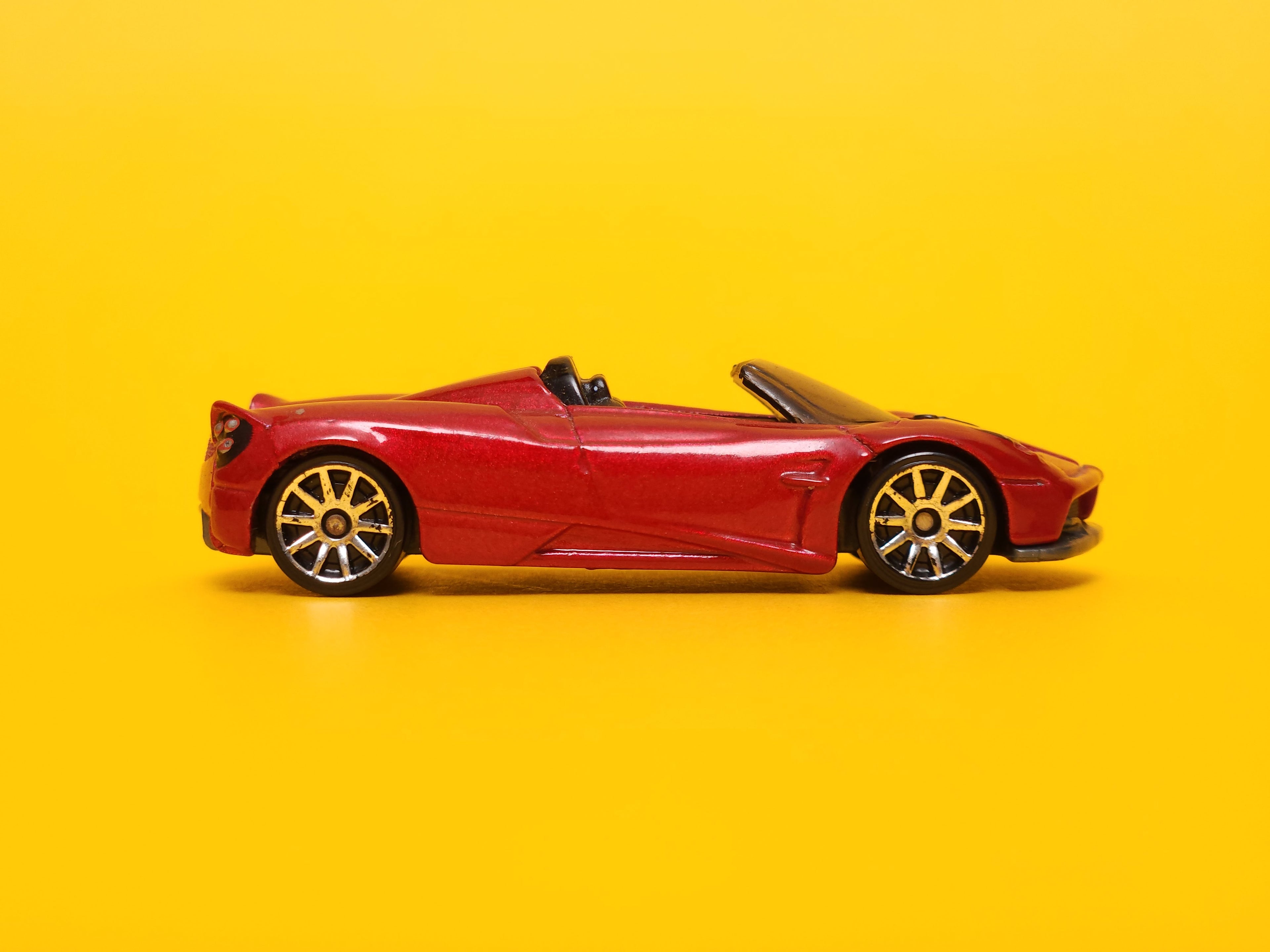 '17 Pagani Huayra Roadster: Rosso Corsa – 2018 Mattel Hot Wheels Basic