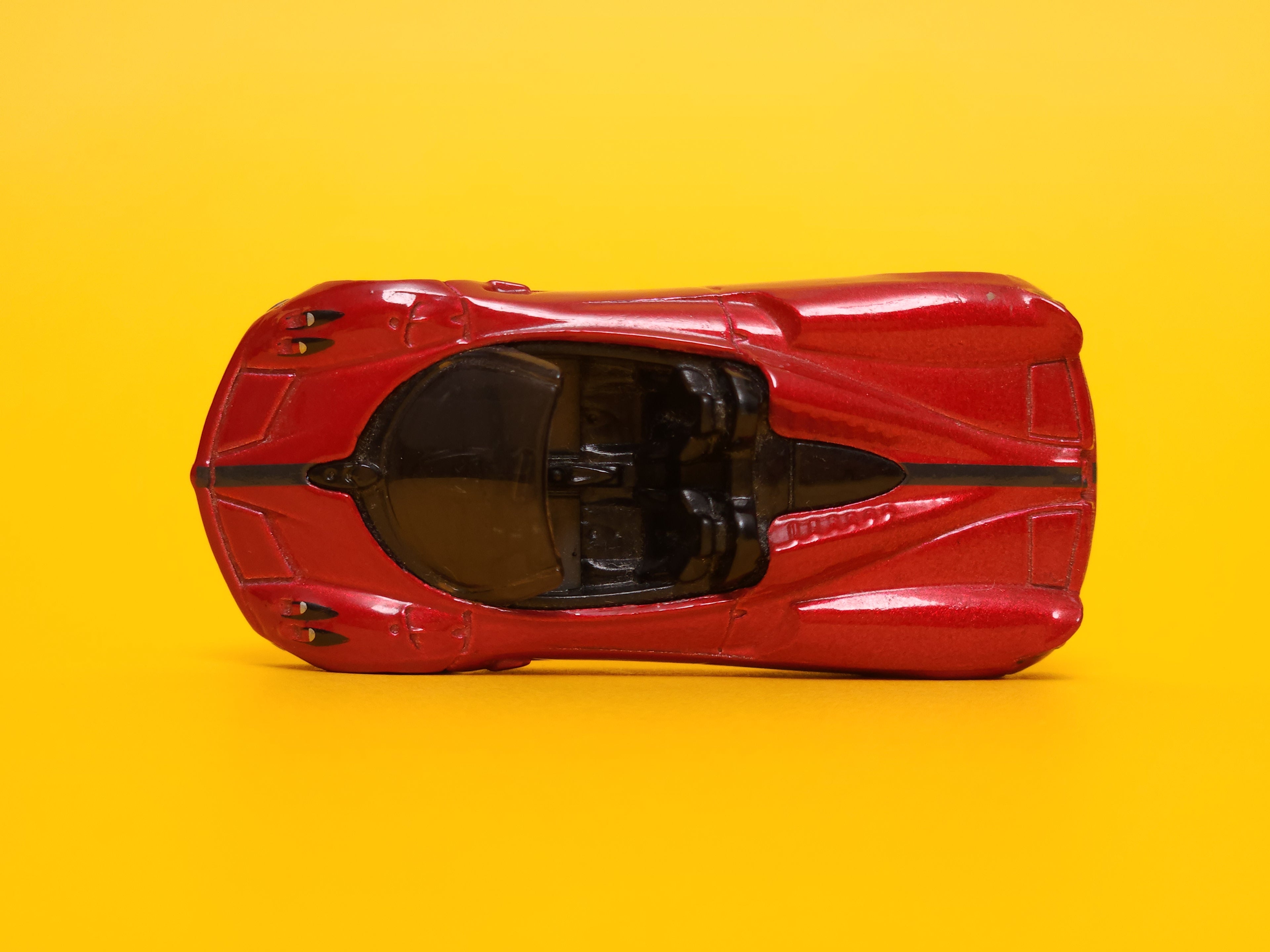 '17 Pagani Huayra Roadster: Rosso Corsa – 2018 Mattel Hot Wheels Basic