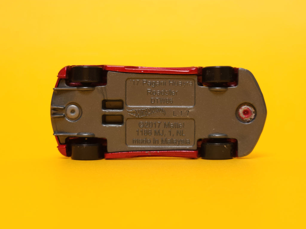 '17 Pagani Huayra Roadster: Rosso Corsa – 2018 Mattel Hot Wheels Basic