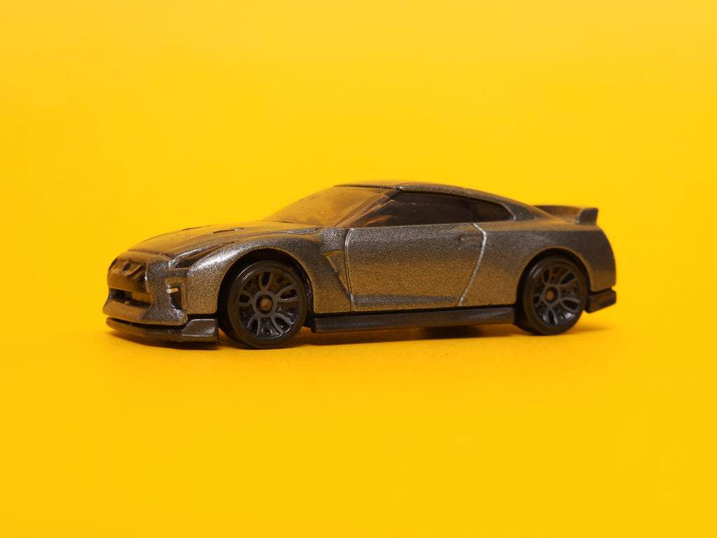 '17 Nissan GT-R (R35): Dark Gray – 2017 Mattel Hot Wheels Basic