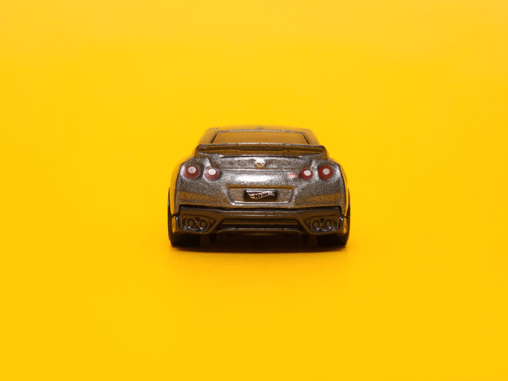 '17 Nissan GT-R (R35): Dark Gray – 2017 Mattel Hot Wheels Basic
