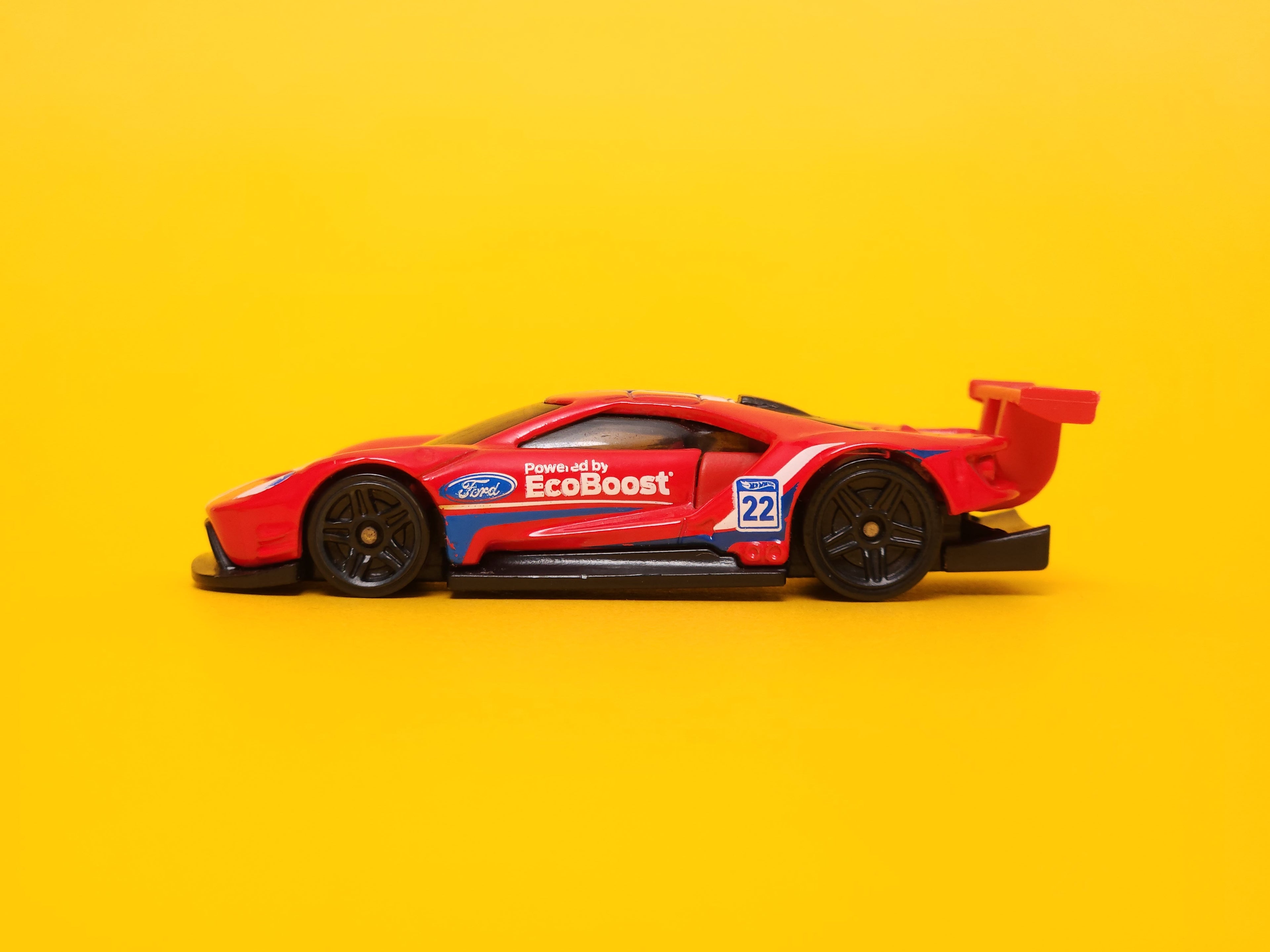 2016 Ford GT Race: Red – 2018 Mattel Hot Wheels Basic
