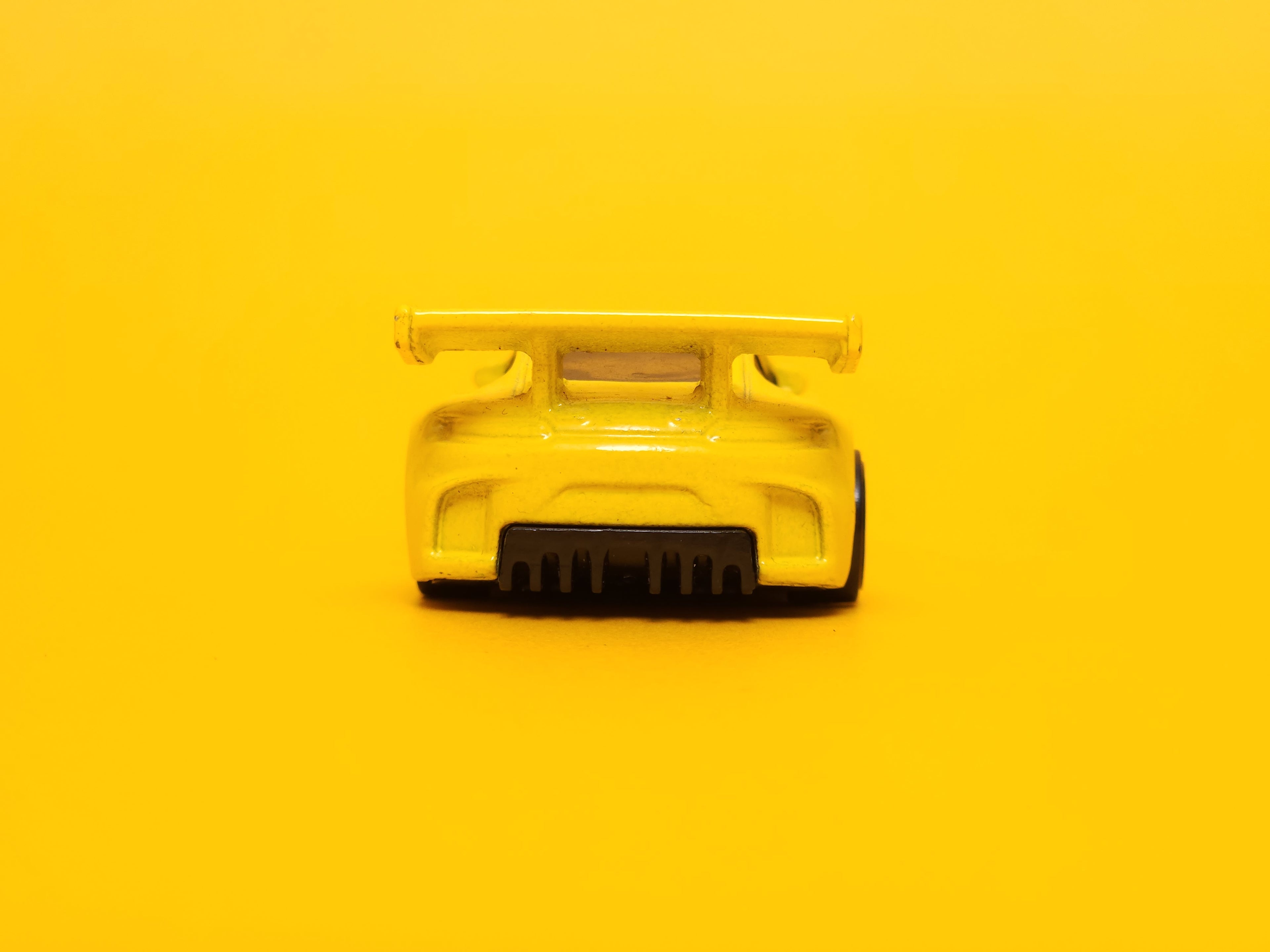 '16 Mercedes-AMG GT3: Yellow – 2019 Mattel Hot Wheels Basic