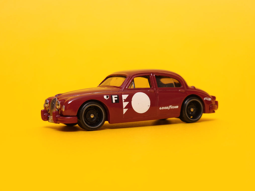 Jaguar Mk1: Maroon – 2025 Mattel Hot Wheels Basic