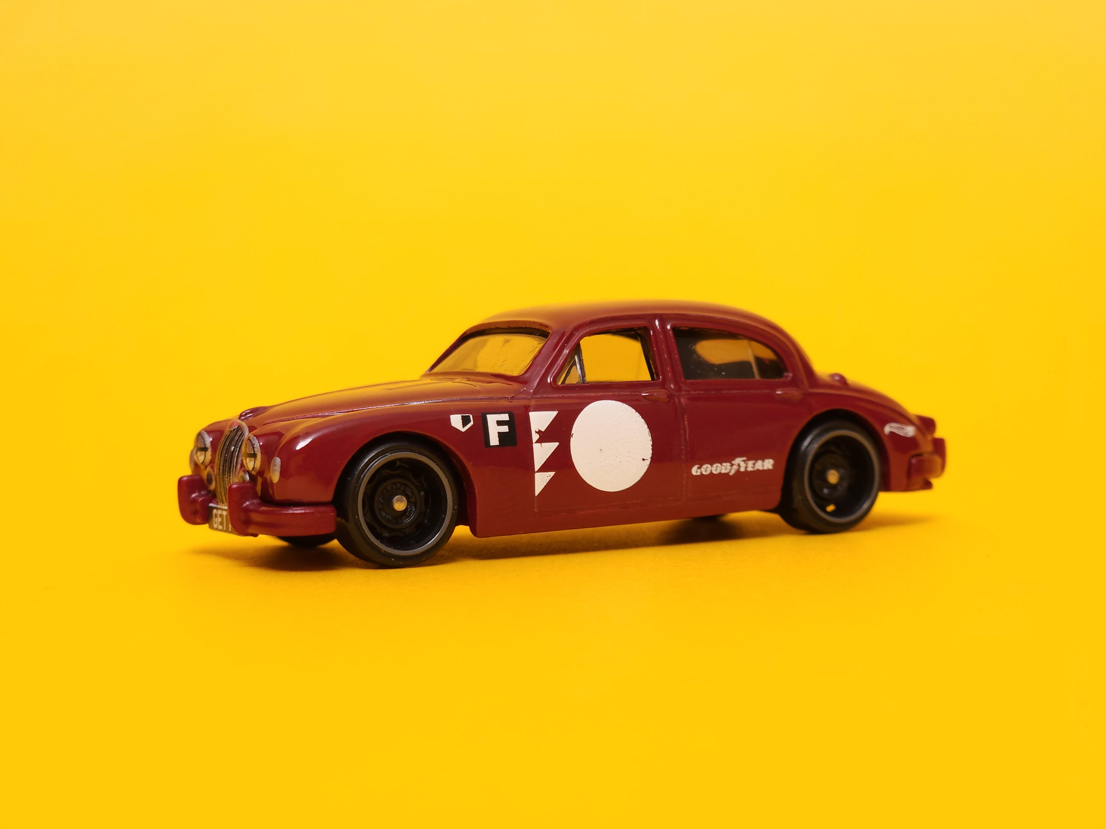 Jaguar Mk1: Maroon – 2025 Mattel Hot Wheels Basic