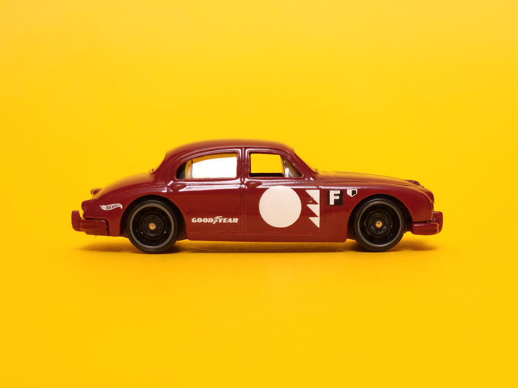 Jaguar Mk1: Maroon – 2025 Mattel Hot Wheels Basic