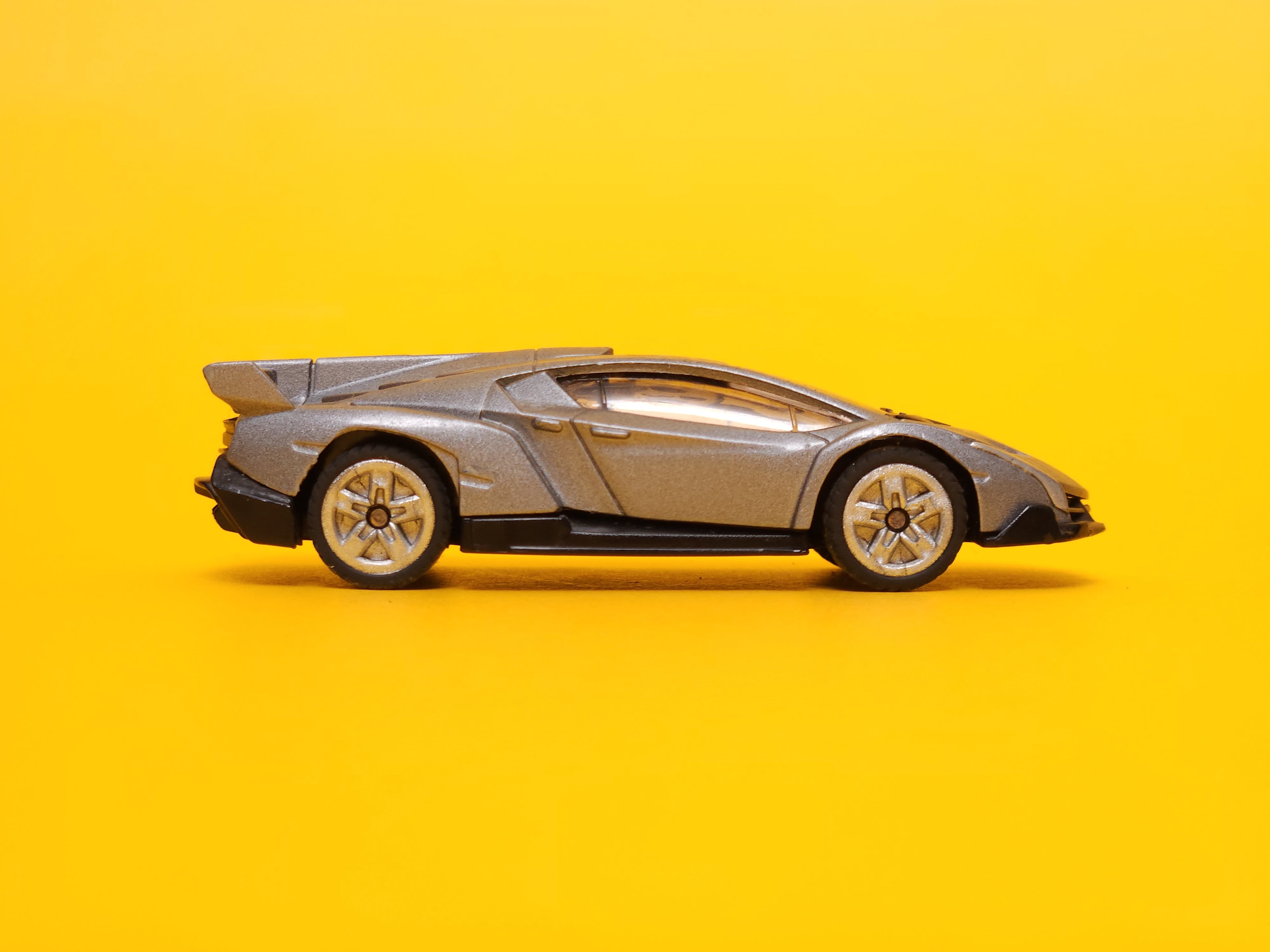 Lamborghini Veneno: Grey – Siku