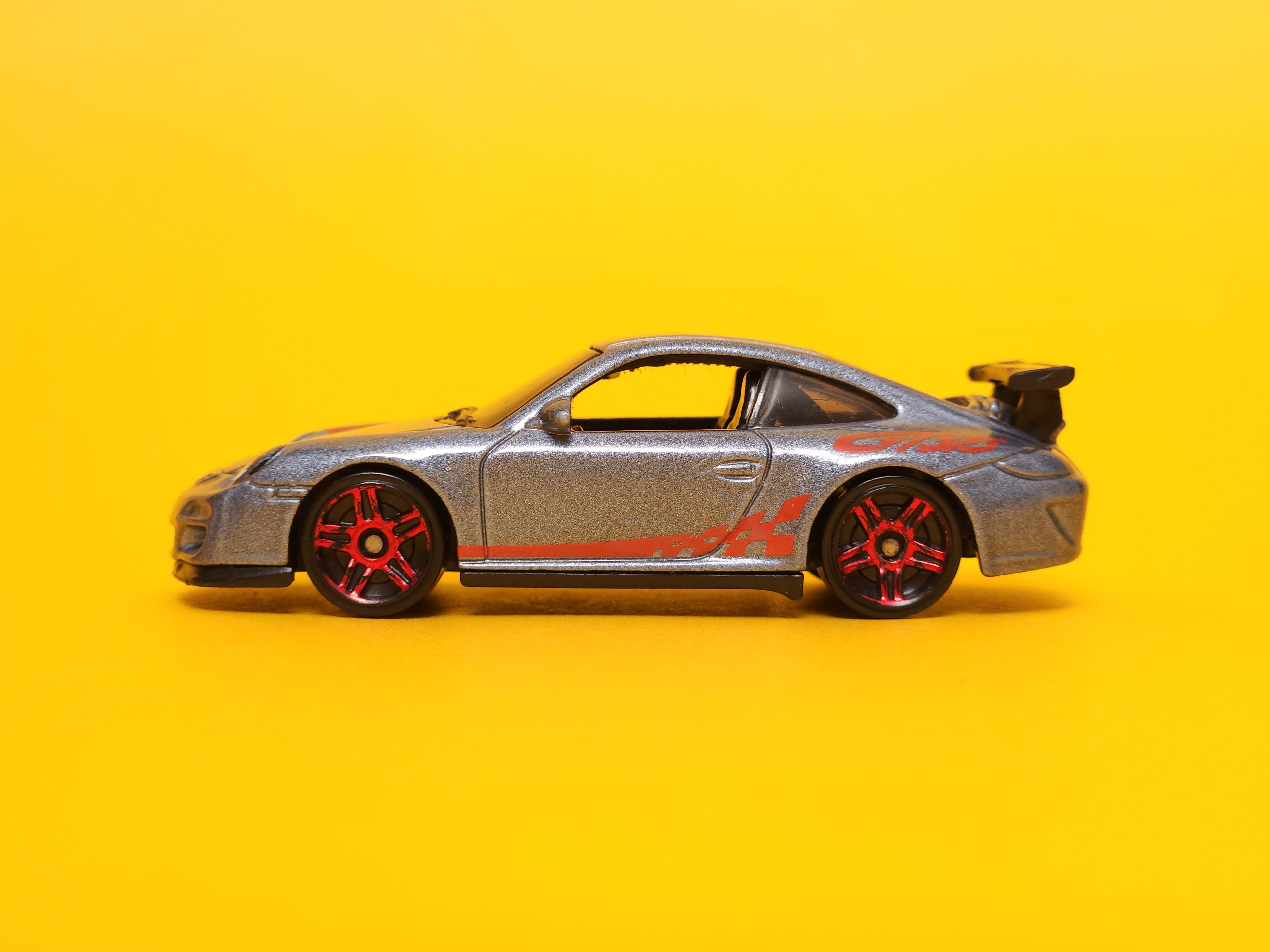 Porsche 911 GT3 RS: Metalflake Steel Blue – 2011 Mattel Hot Wheels Basic 1st Edition
