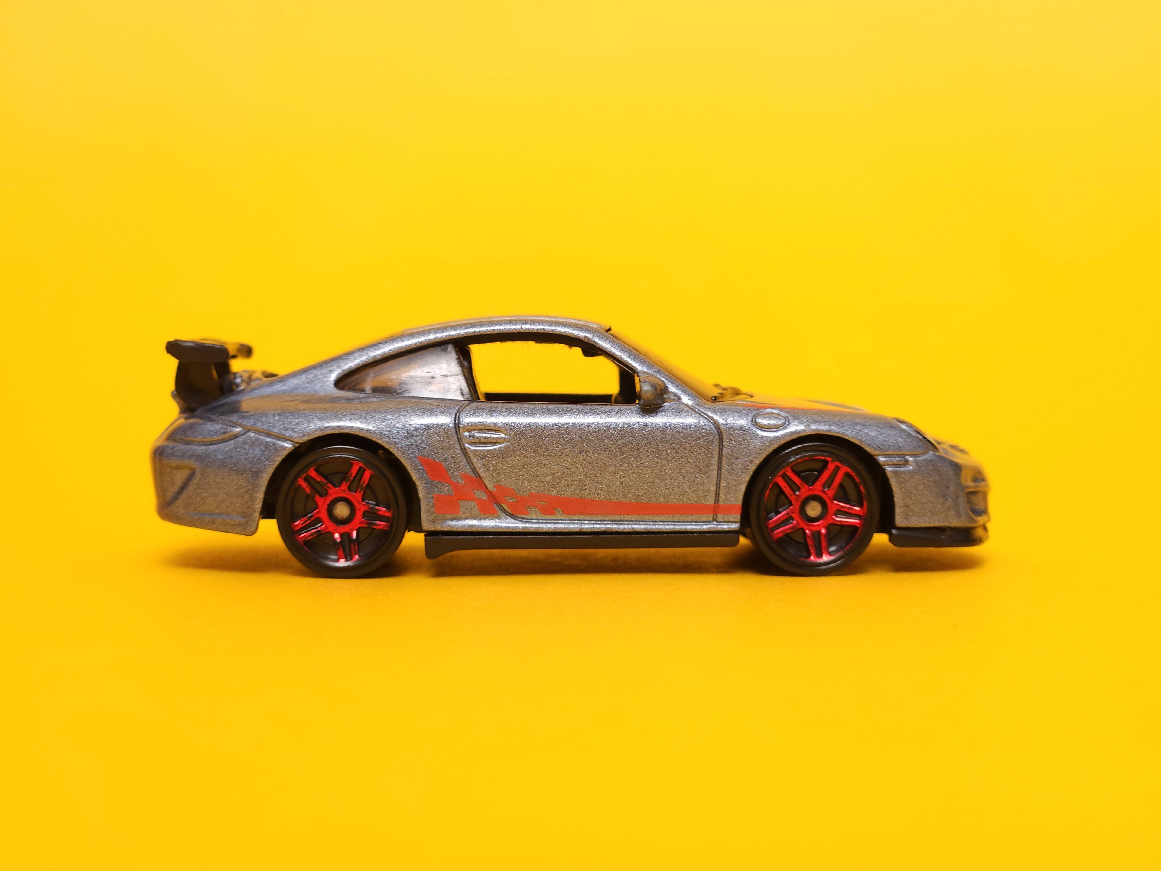 Porsche 911 GT3 RS: Metalflake Steel Blue – 2011 Mattel Hot Wheels Basic 1st Edition