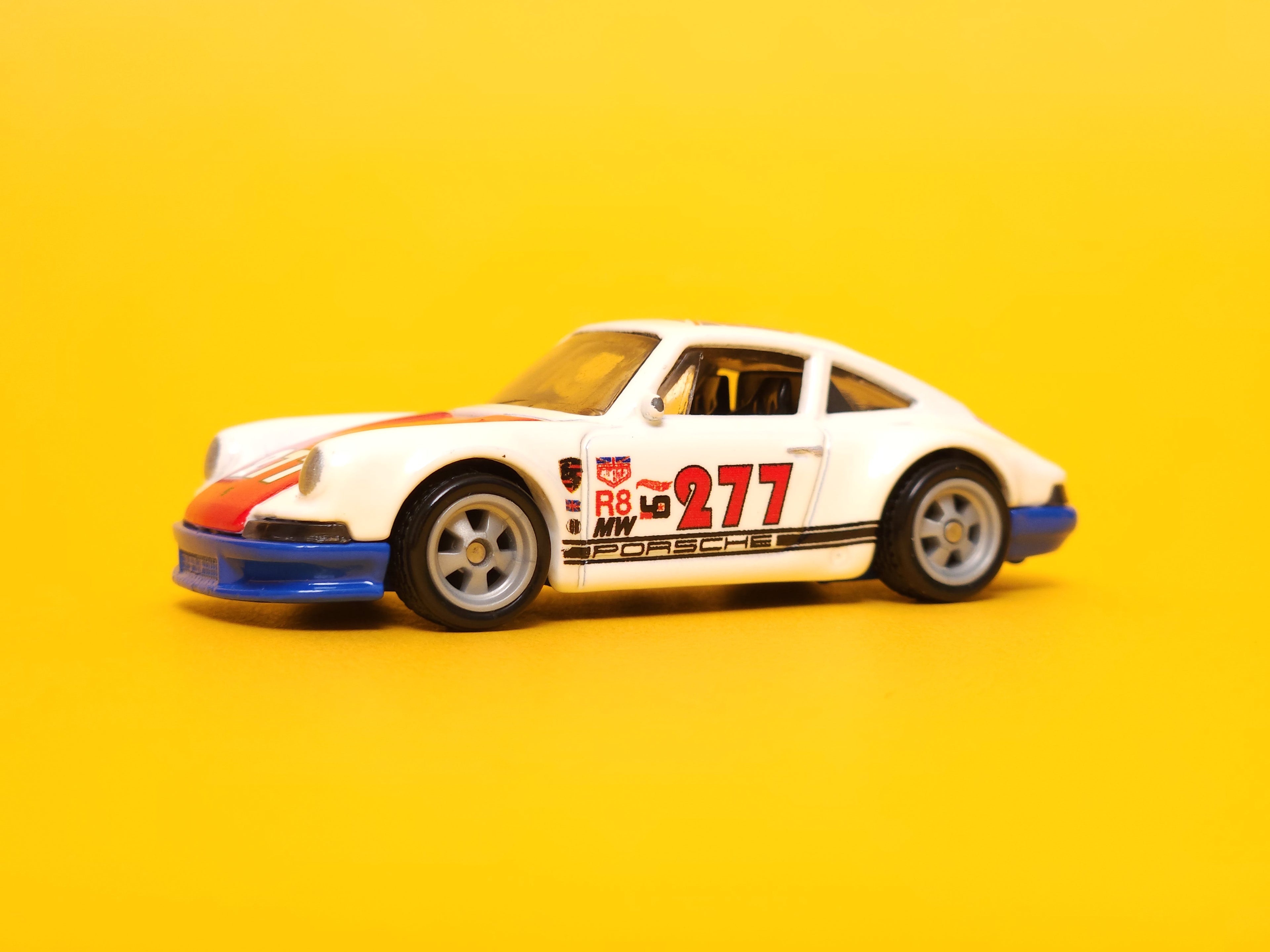'71 Porsche 911: Urban Outlaw White & Blue – 2020 Mattel Hot Wheels Premium