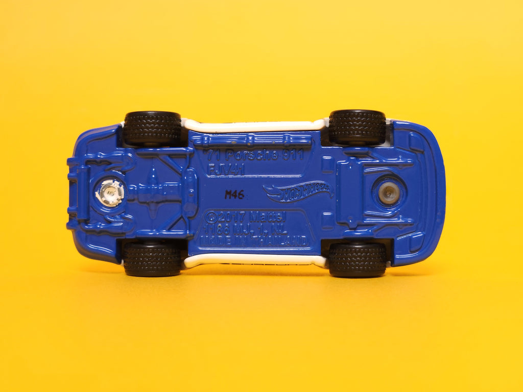 '71 Porsche 911: Urban Outlaw White & Blue – 2020 Mattel Hot Wheels Premium