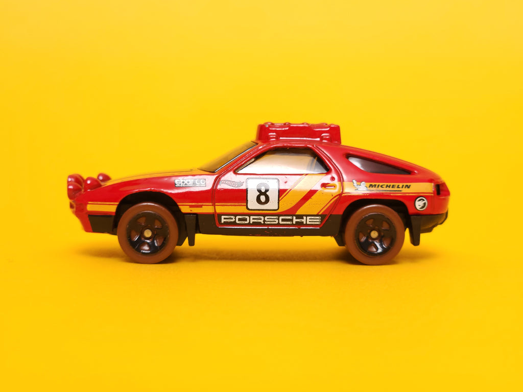 Porsche 928S Safari: Red – 2024 Mattel Hot Wheels Basic Treasure Hunt