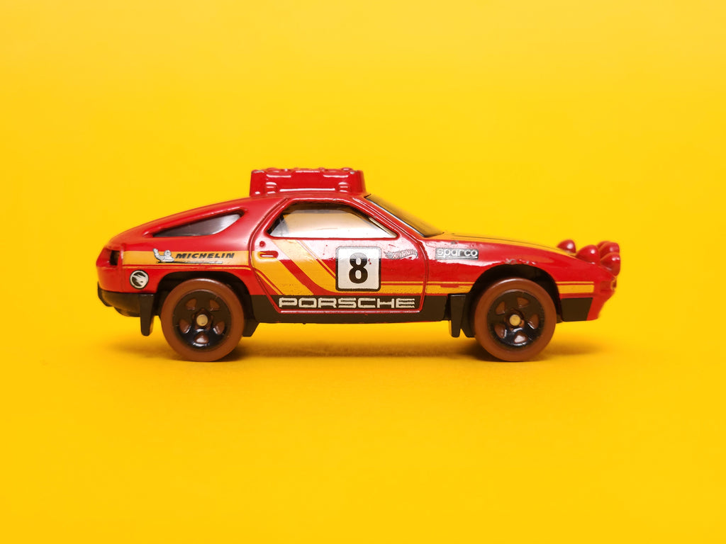 Porsche 928S Safari: Red – 2024 Mattel Hot Wheels Basic Treasure Hunt