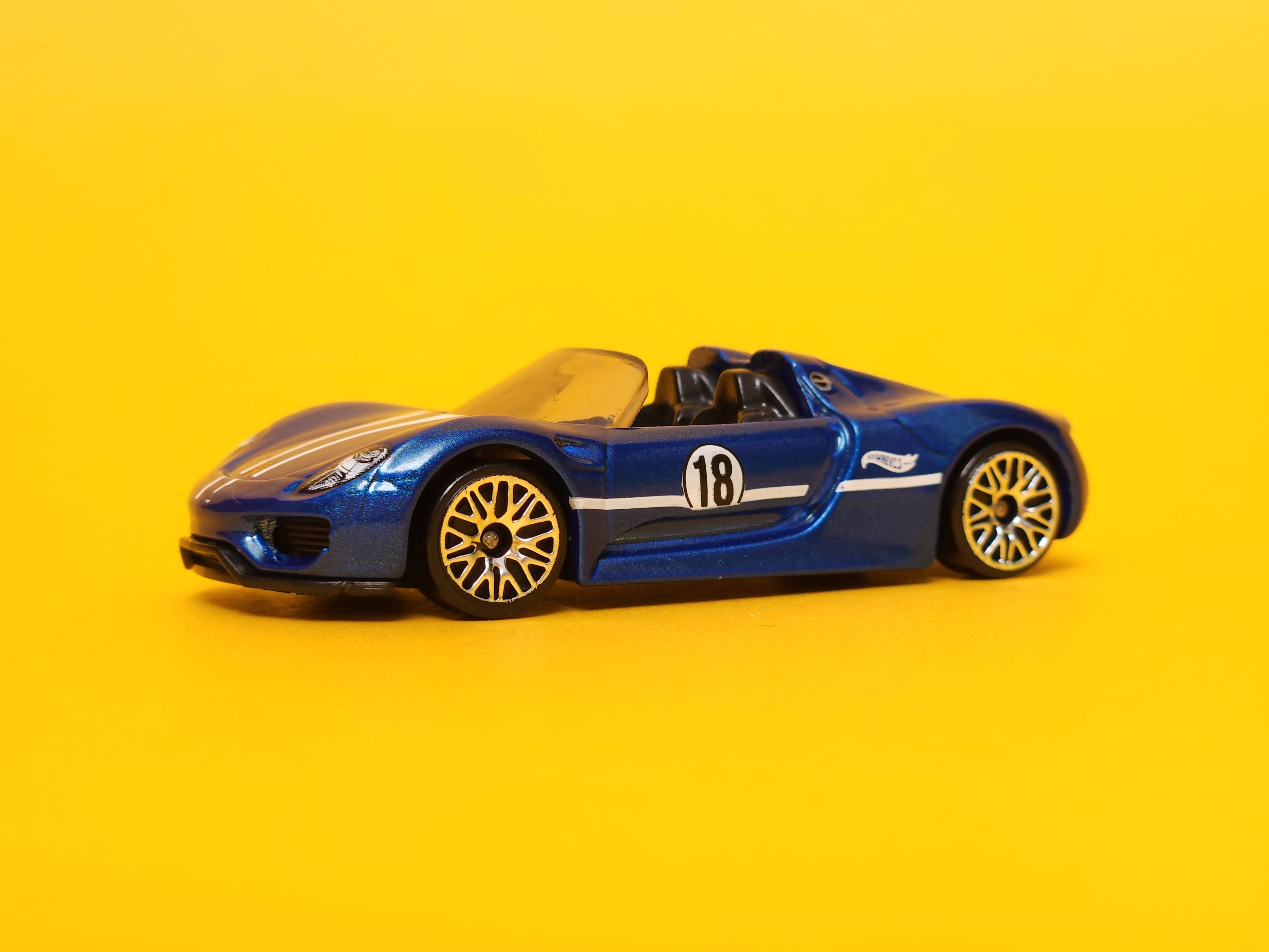 Porsche 918 Spyder: Metalflake Blue – 2024 Mattel Hot Wheels Basic