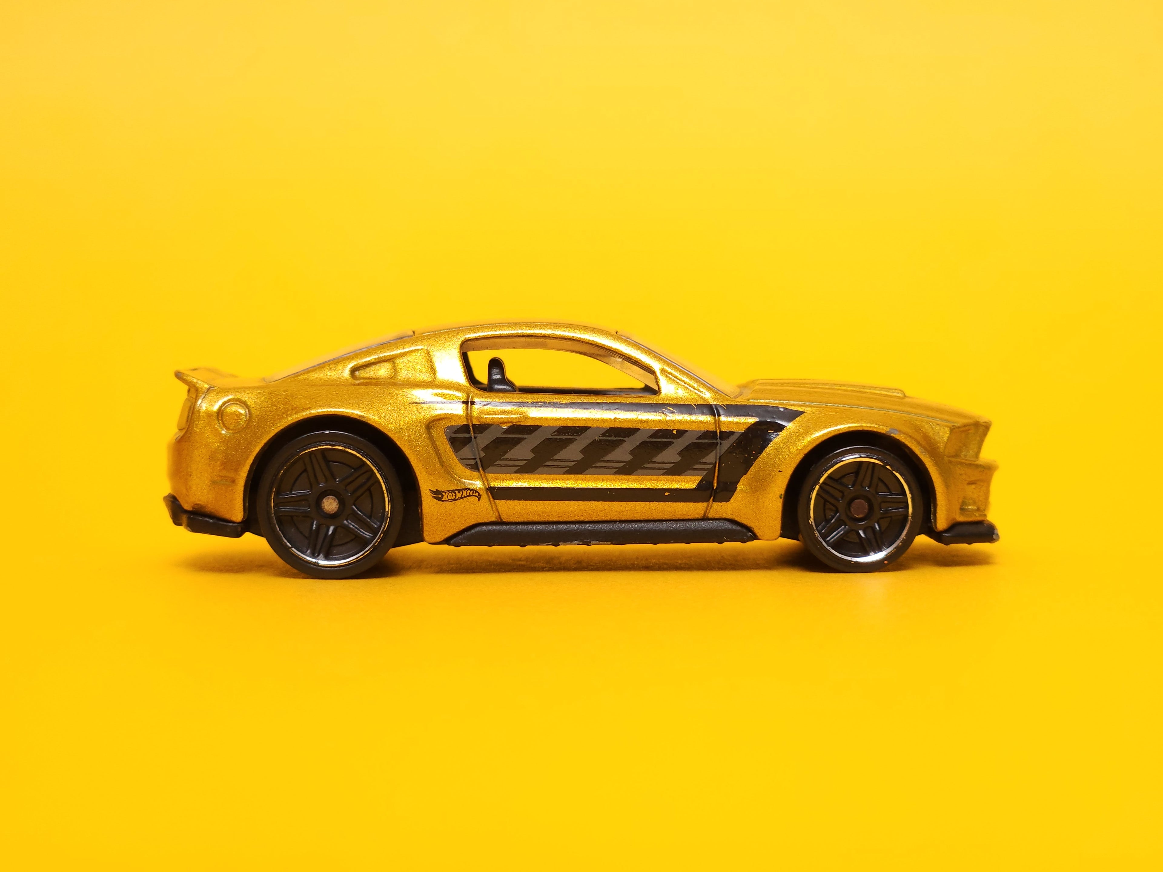 2014 Custom Mustang: Metalflake Gold – 2015 Mattel Hot Wheels Basic