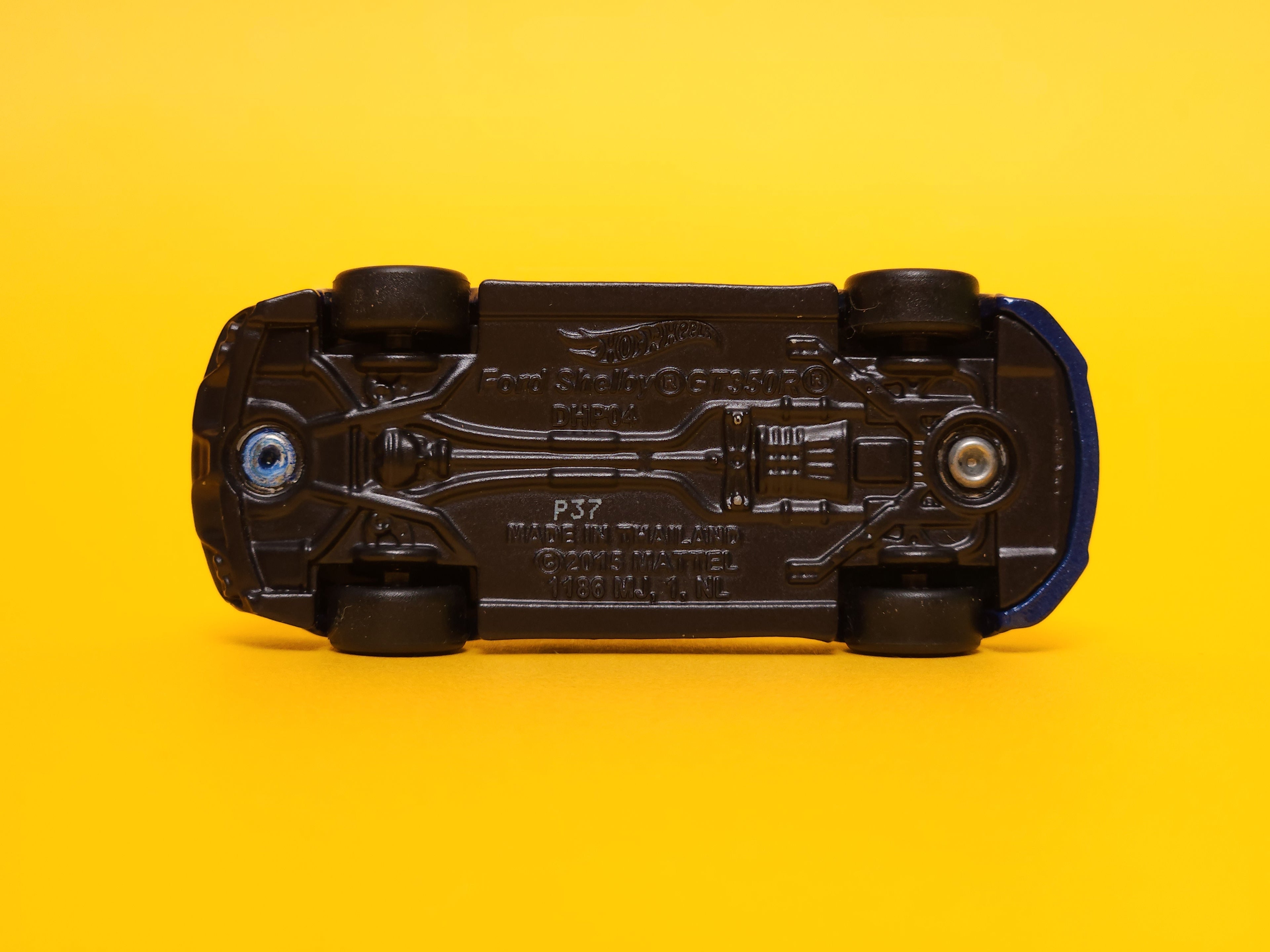 Ford Shelby GT350R: Metalflake Deep Impact Blue – 2021 Mattel Hot Wheels Premium