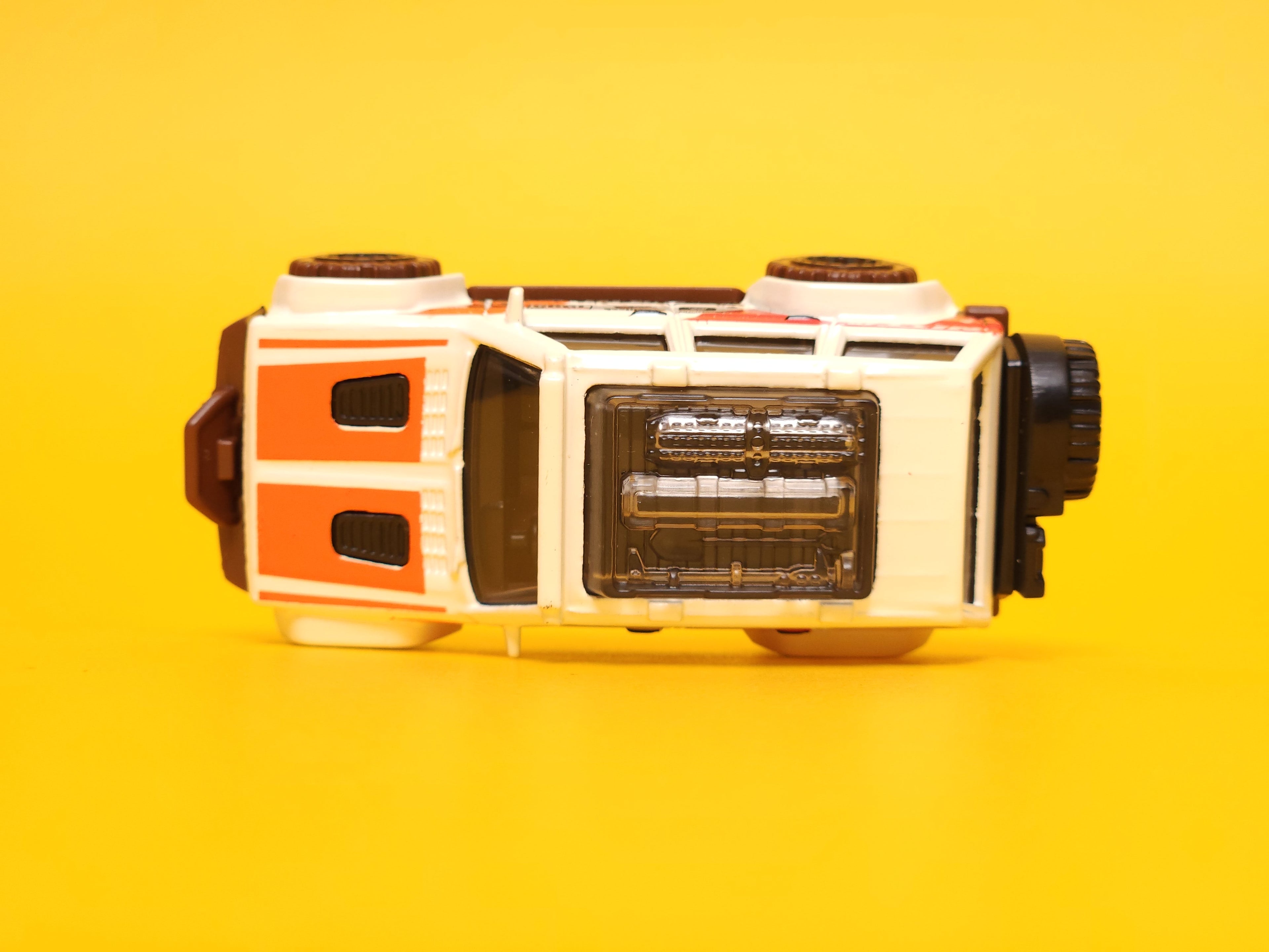 '95 Jeep Cherokee: Off-white – 2023 Mattel Hot Wheels Basic Treasure Hunt