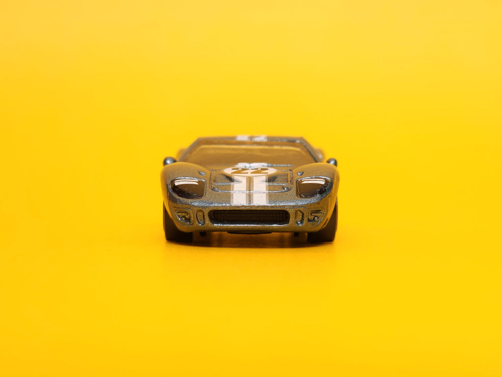 Ford GT-40: Metalflake Dark Gray – 2007 Mattel Hot Wheels Basic