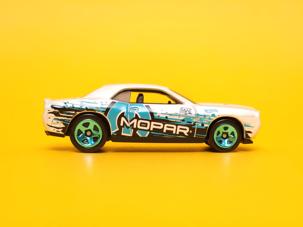 '08 Dodge Challenger SRT8: Mopar White – 2024 Mattel Hot Wheels Basic