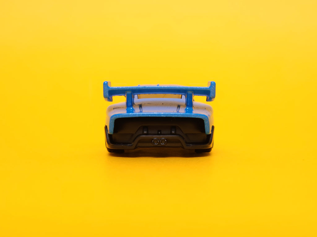 Porsche 935: Metalflake Blue – 2024 Mattel Hot Wheels Silver