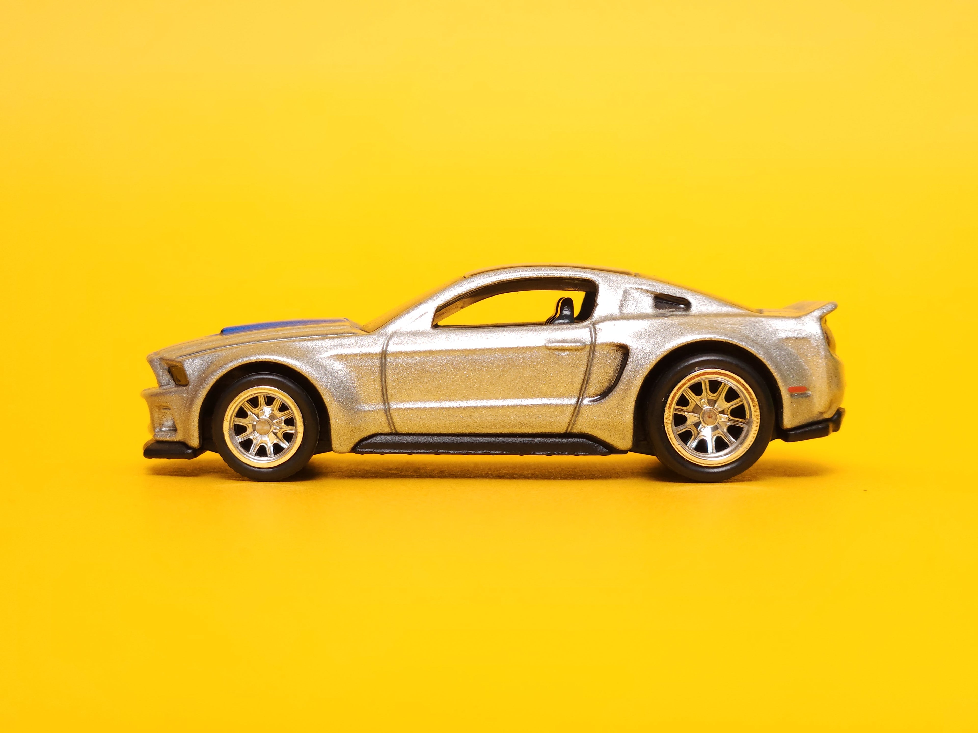 2014 Custom Mustang: Need For Speed Metalflake Ingot Silver – 2014 Mattel Hot Wheels Premium 1st Edition