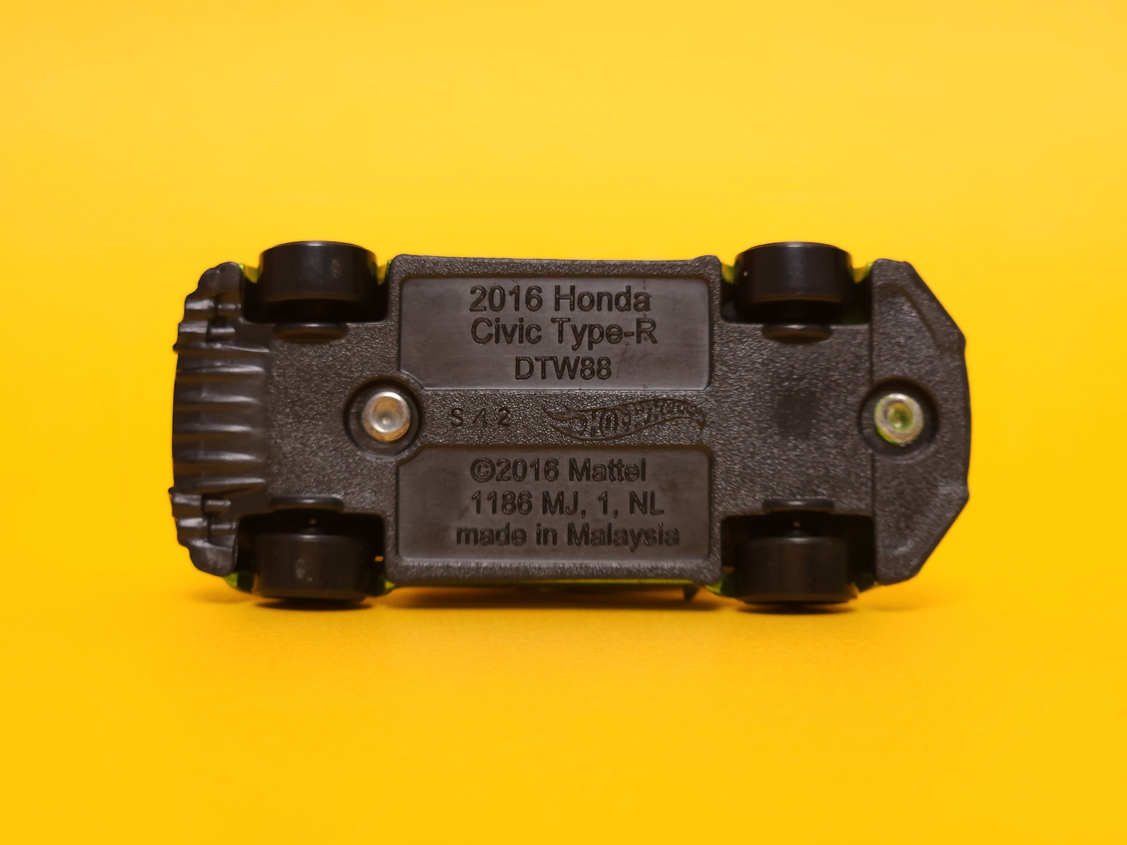 2016 Honda Civic Type R: Metalflake Energy Green – 2024 Mattel Hot Wheels Basic