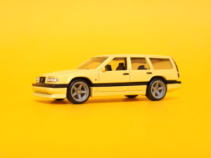 Volvo 850 Estate: Cream Yellow – 2021 Mattel Hot Wheels Premium