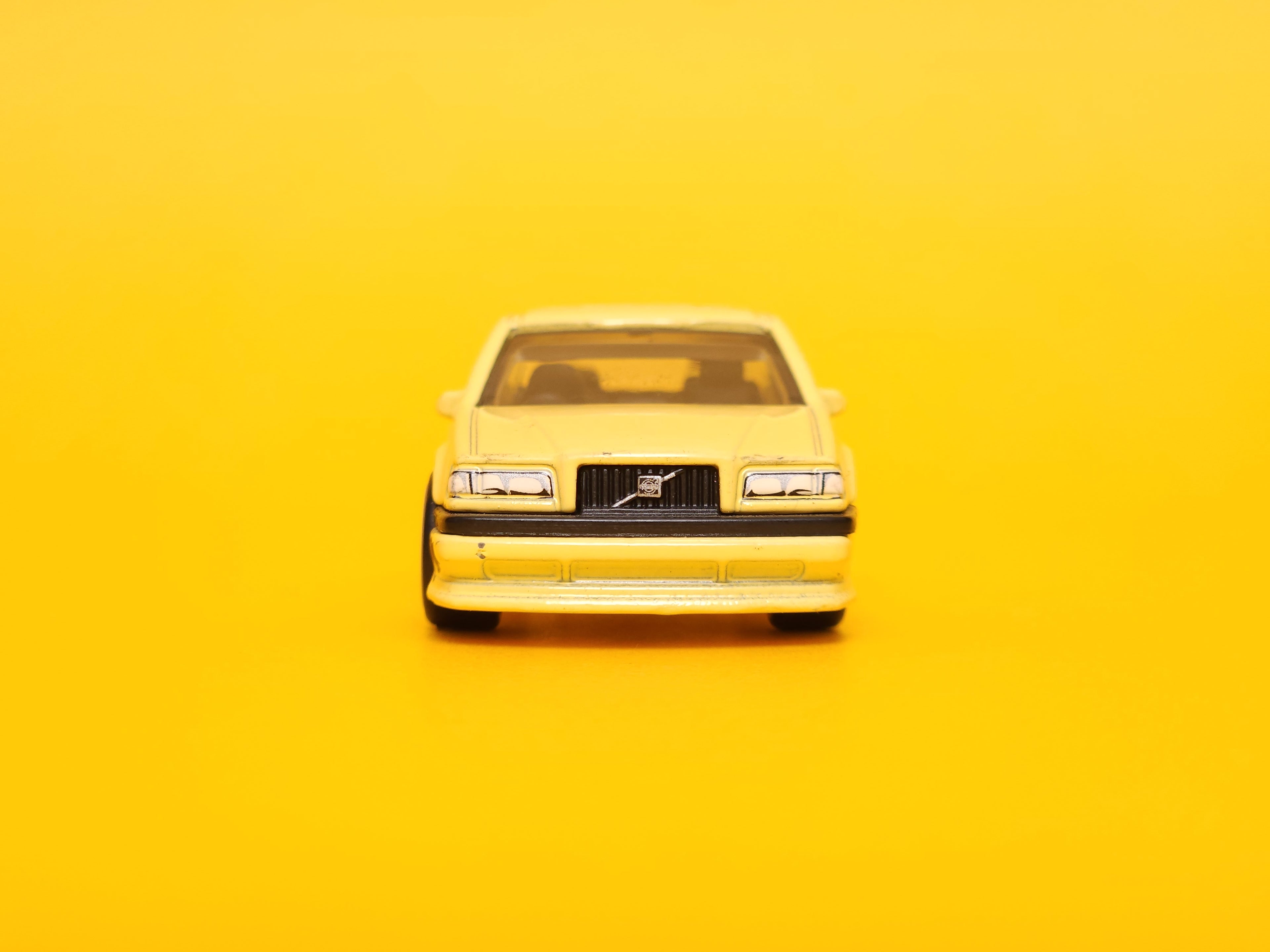 Volvo 850 Estate: Cream Yellow – 2021 Mattel Hot Wheels Premium