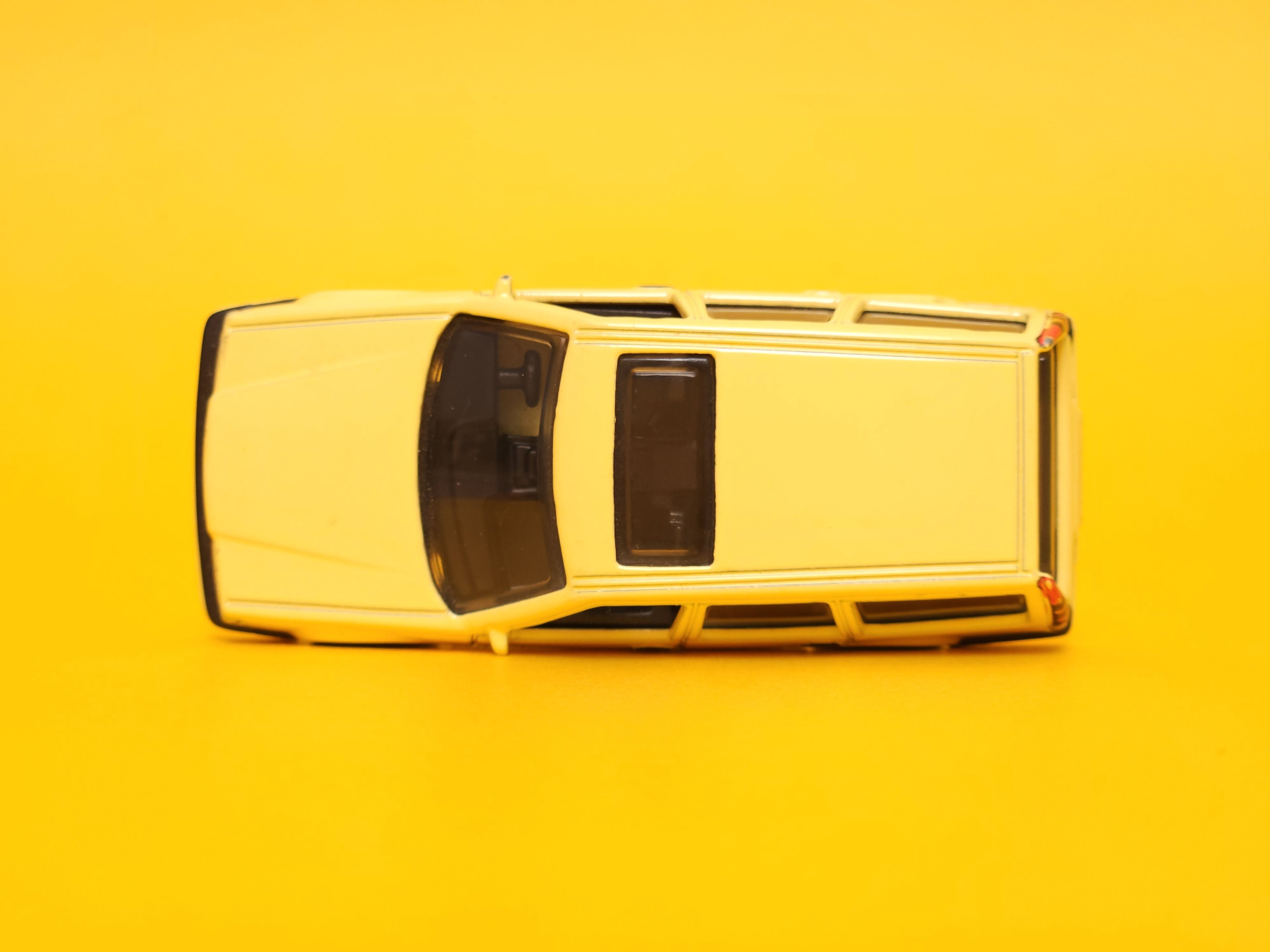 Volvo 850 Estate: Cream Yellow – 2021 Mattel Hot Wheels Premium