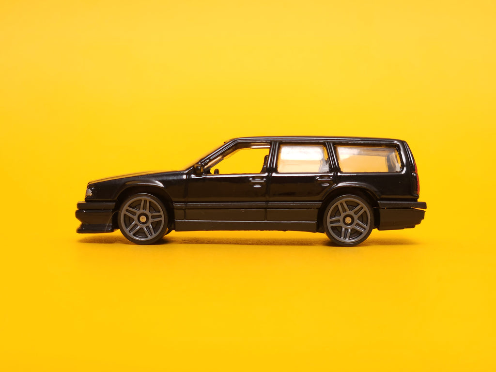 Volvo 850 Estate: Stone Black – 2022 Mattel Hot Wheels Basic