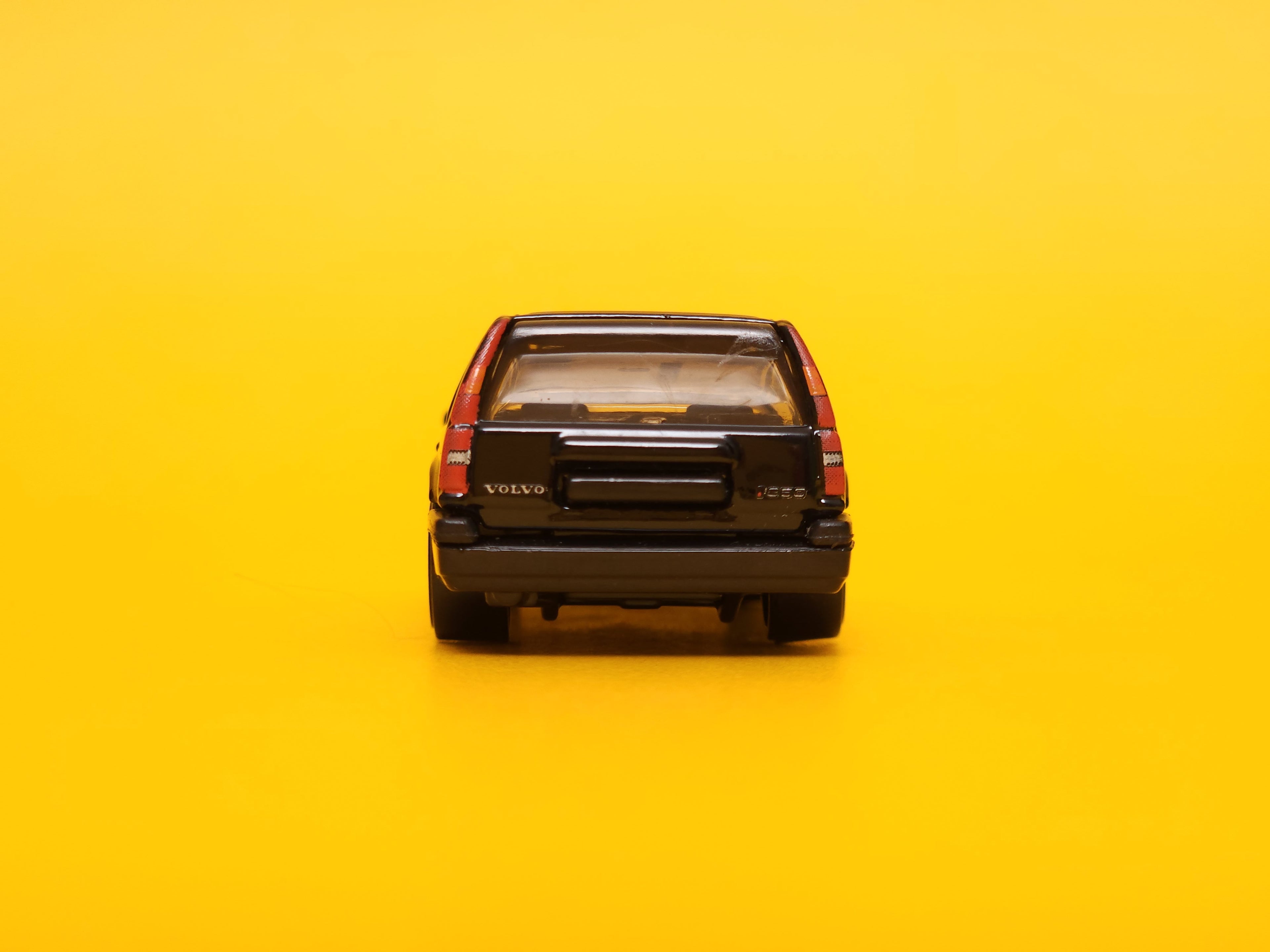 Volvo 850 Estate: Stone Black – 2022 Mattel Hot Wheels Basic