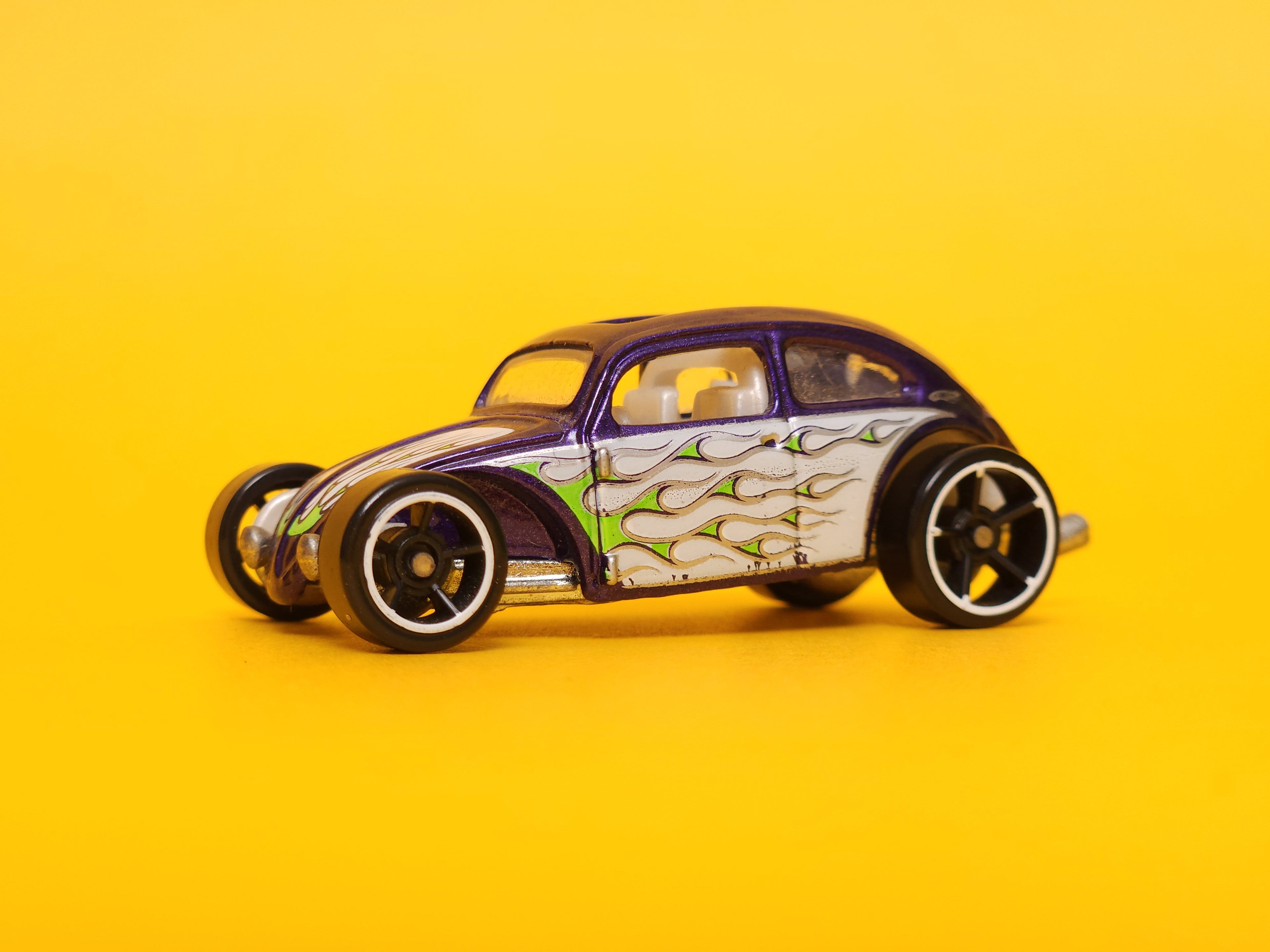 Custom Volkswagen Beetle: Metalflake Purple – 2009 Mattel Hot Wheels Basic