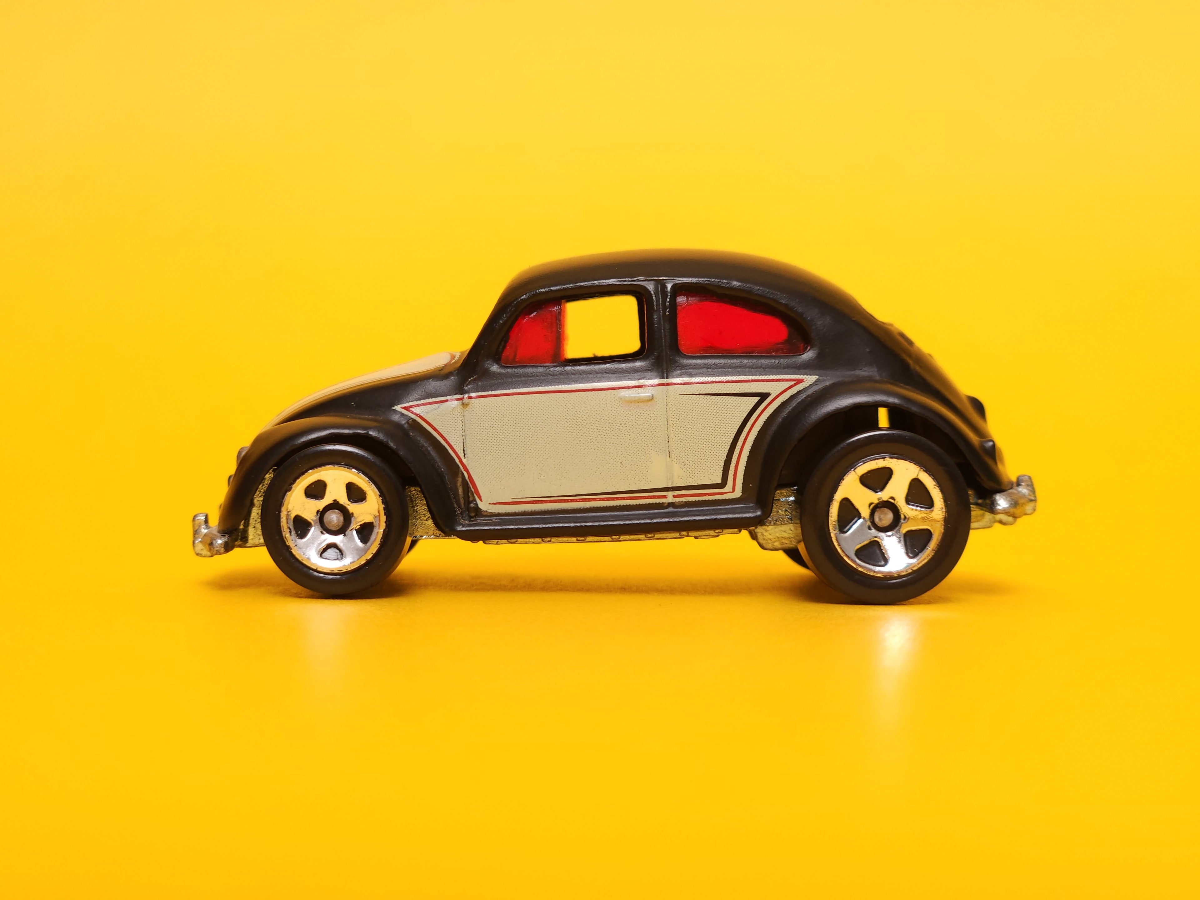 Volkswagen Beetle: Matte Black – 2008 Mattel Hot Wheels Basic