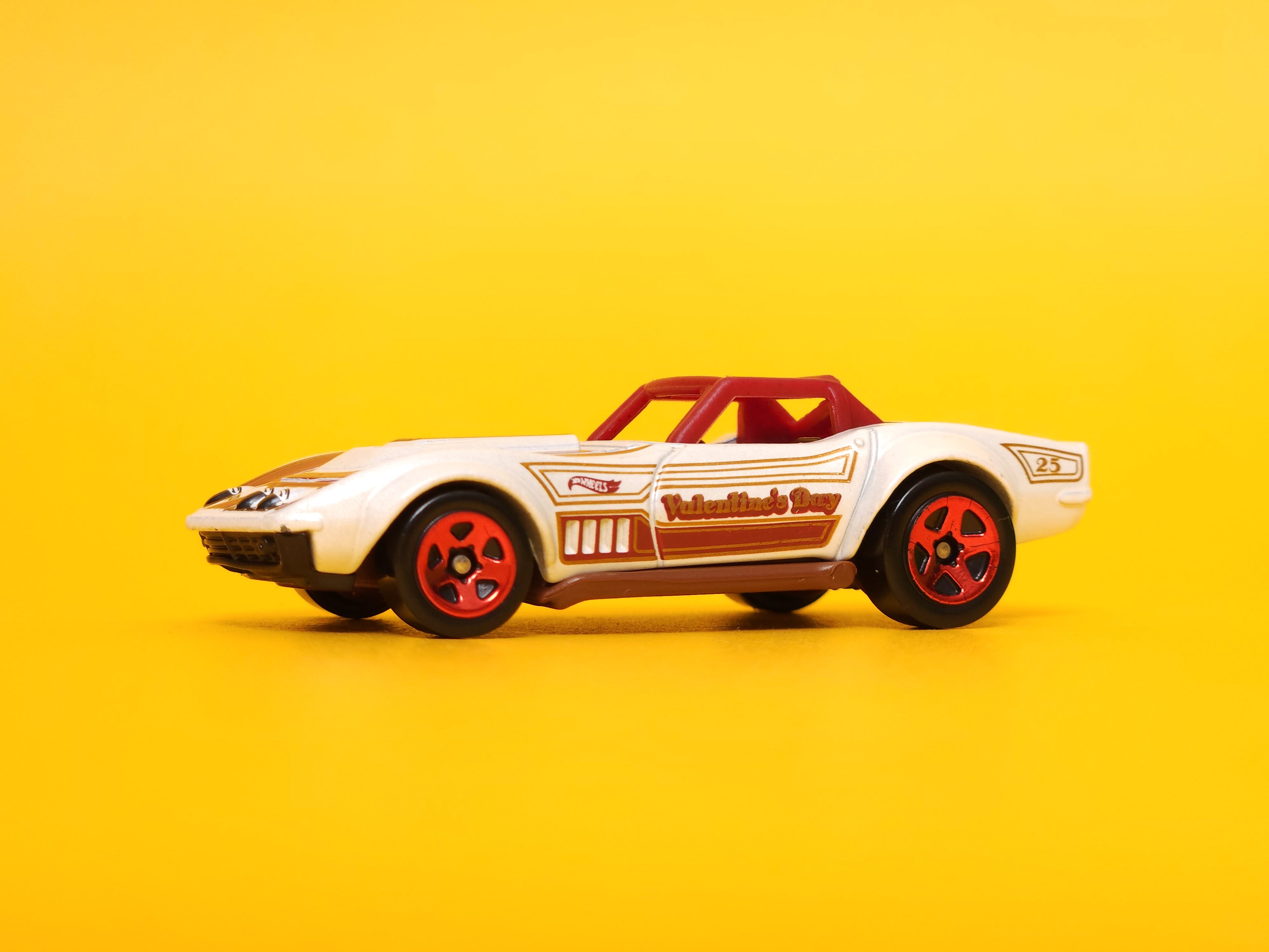 '69 Corvette Racer: Valentine's Day White – 2025 Mattel Hot Wheels Basic