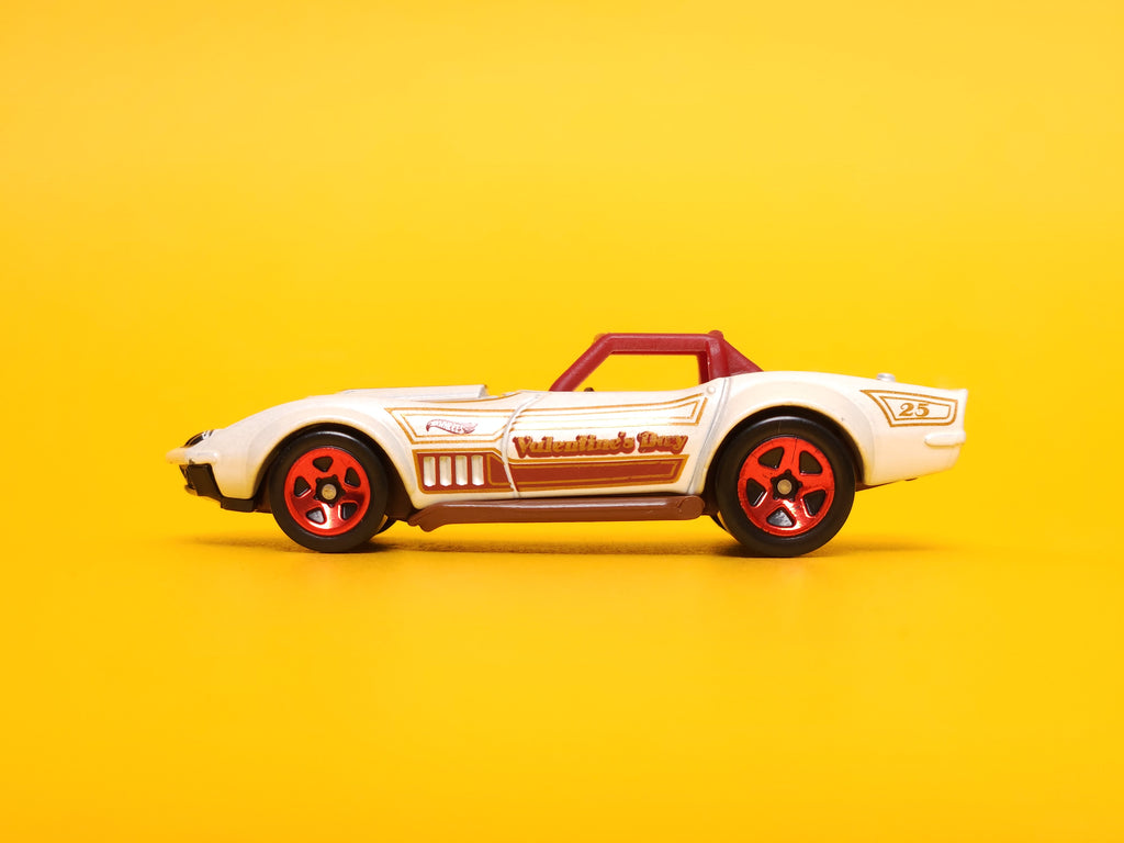 '69 Corvette Racer: Valentine's Day White – 2025 Mattel Hot Wheels Basic