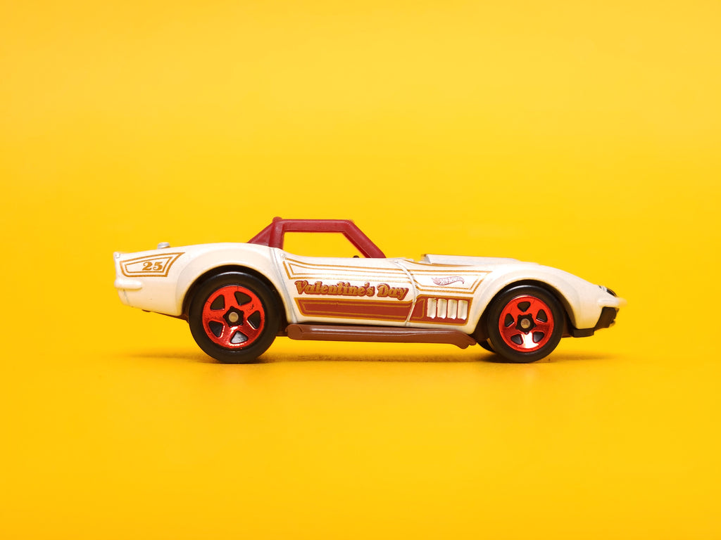 '69 Corvette Racer: Valentine's Day White – 2025 Mattel Hot Wheels Basic