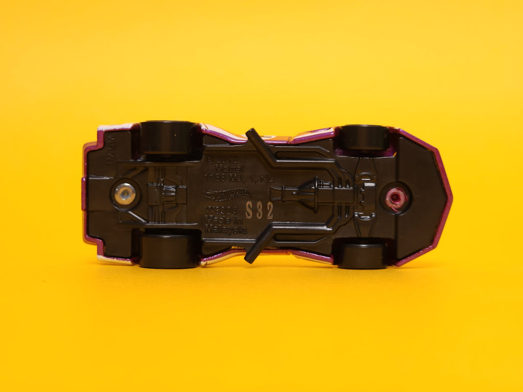 '76 Greenwood Corvette: Metalflake Plum – 2024 Mattel Hot Wheels Basic