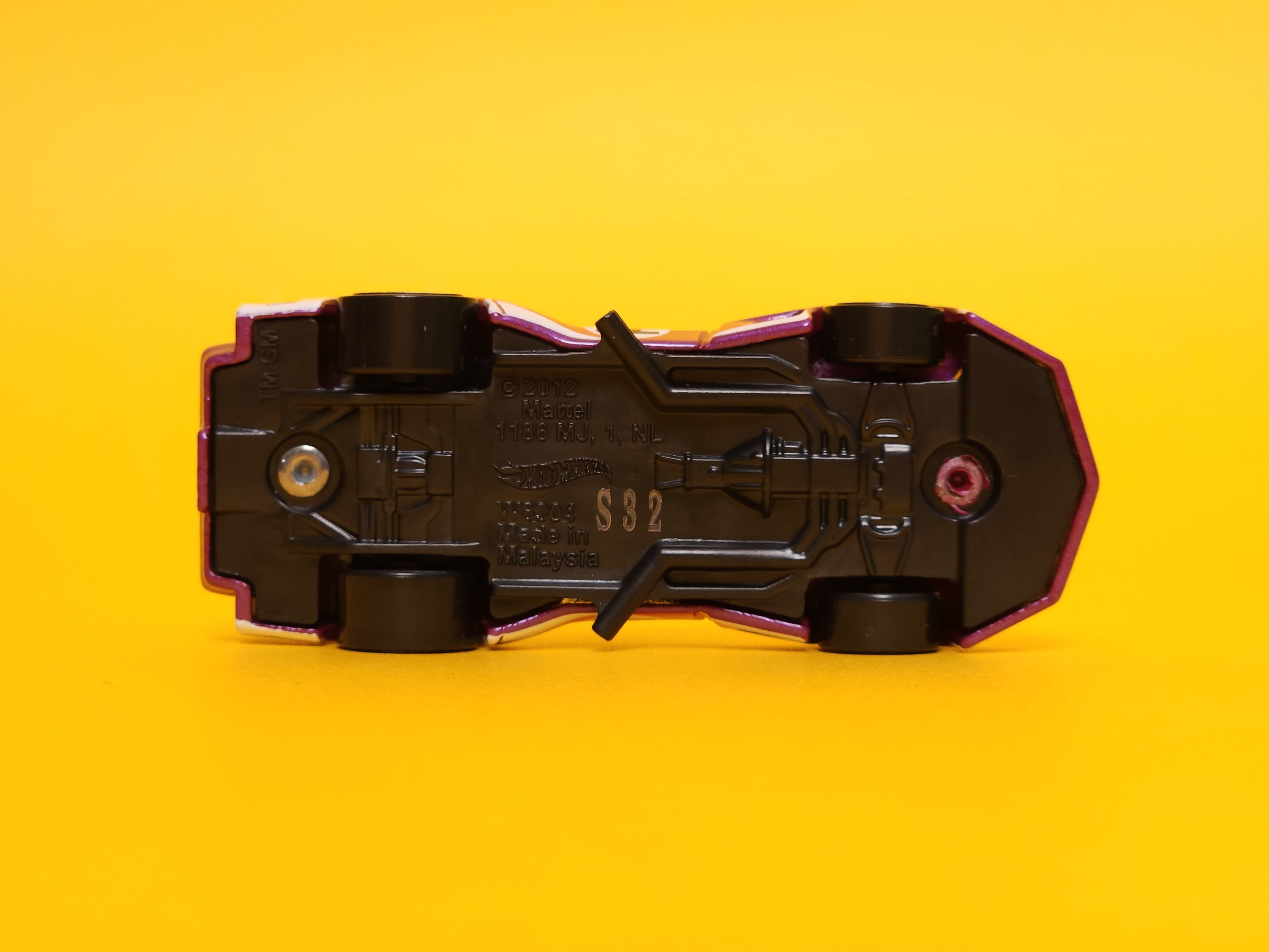 '76 Greenwood Corvette: Metalflake Plum – 2024 Mattel Hot Wheels Basic