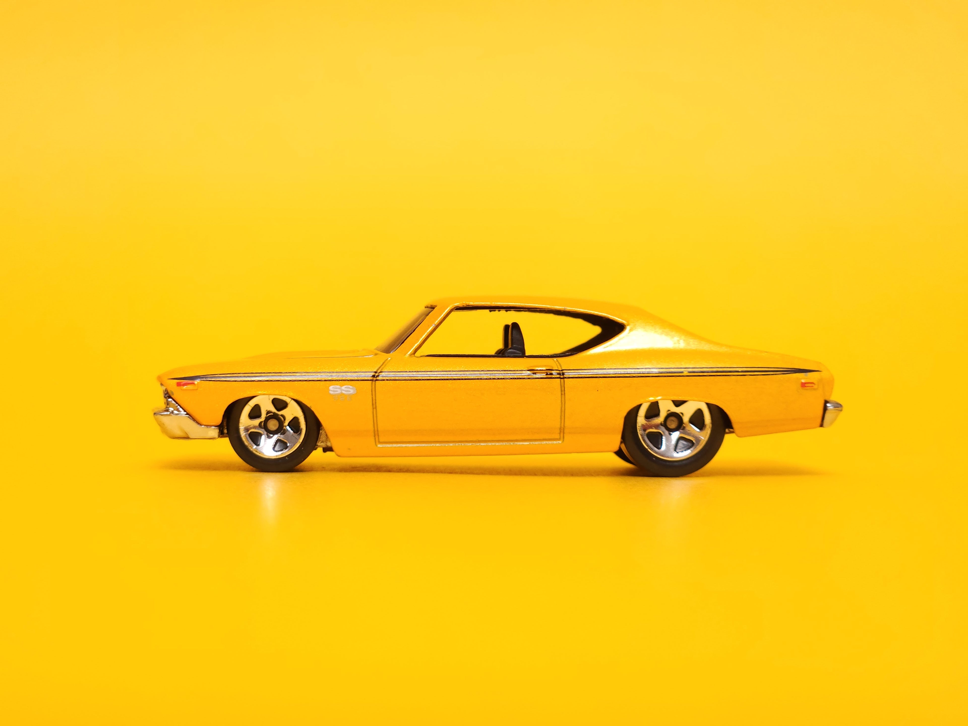 '69 Chevelle SS 396: Metalflake Yellow – 2008 Mattel Hot Wheels Basic 1st Edition