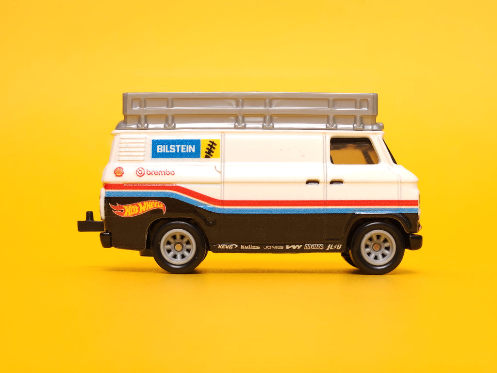 HW Rally Hauler: White – 2023 Mattel Hot Wheels Premium