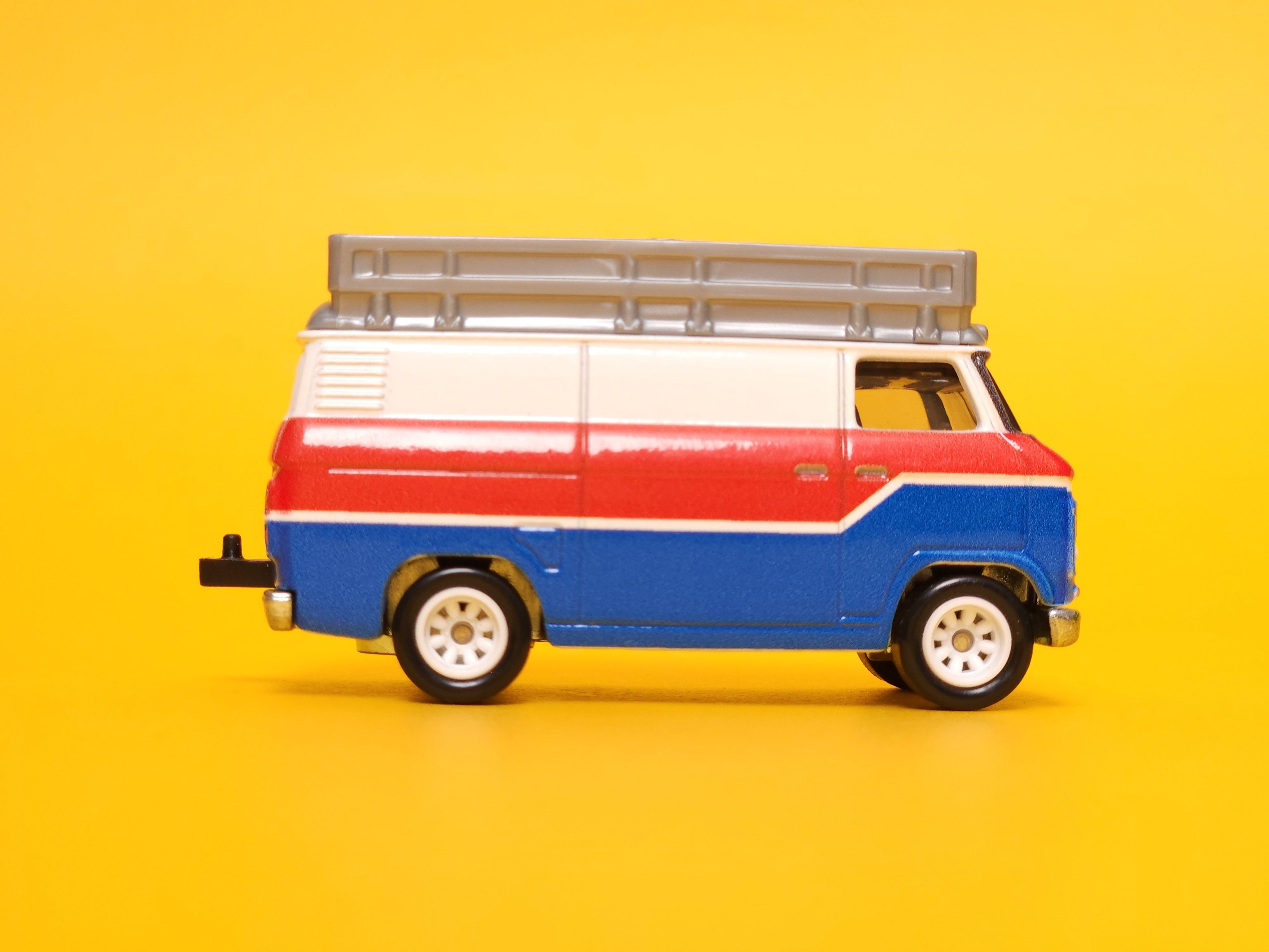 HW Rally Hauler: White – 2023 Mattel Hot Wheels Premium