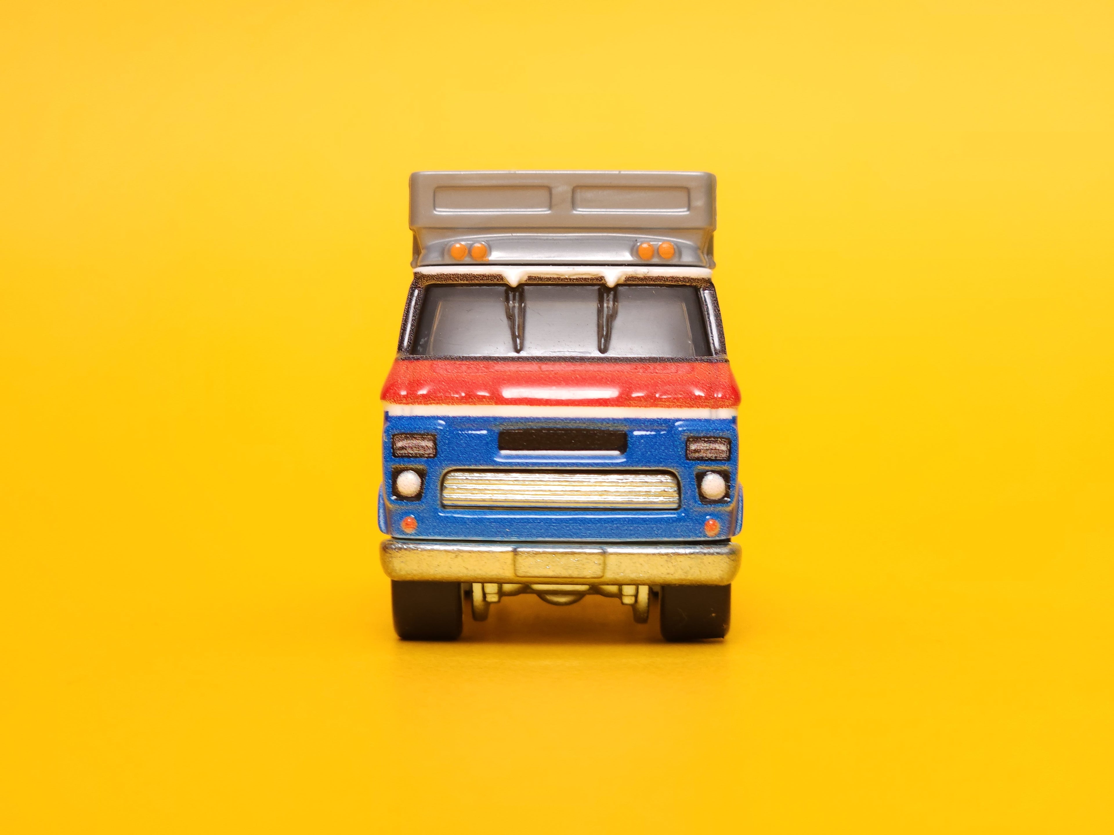 HW Rally Hauler: White – 2023 Mattel Hot Wheels Premium