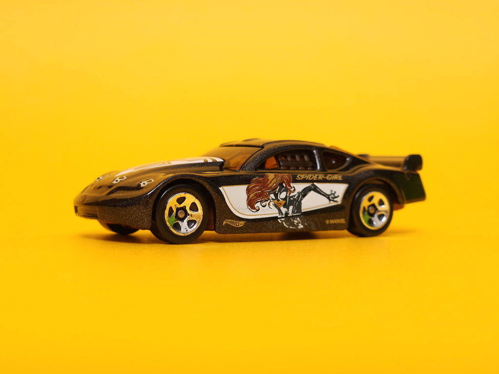 Circle Tracker: Spider-Girl Black – 2022 Mattel Hot Wheels Silver