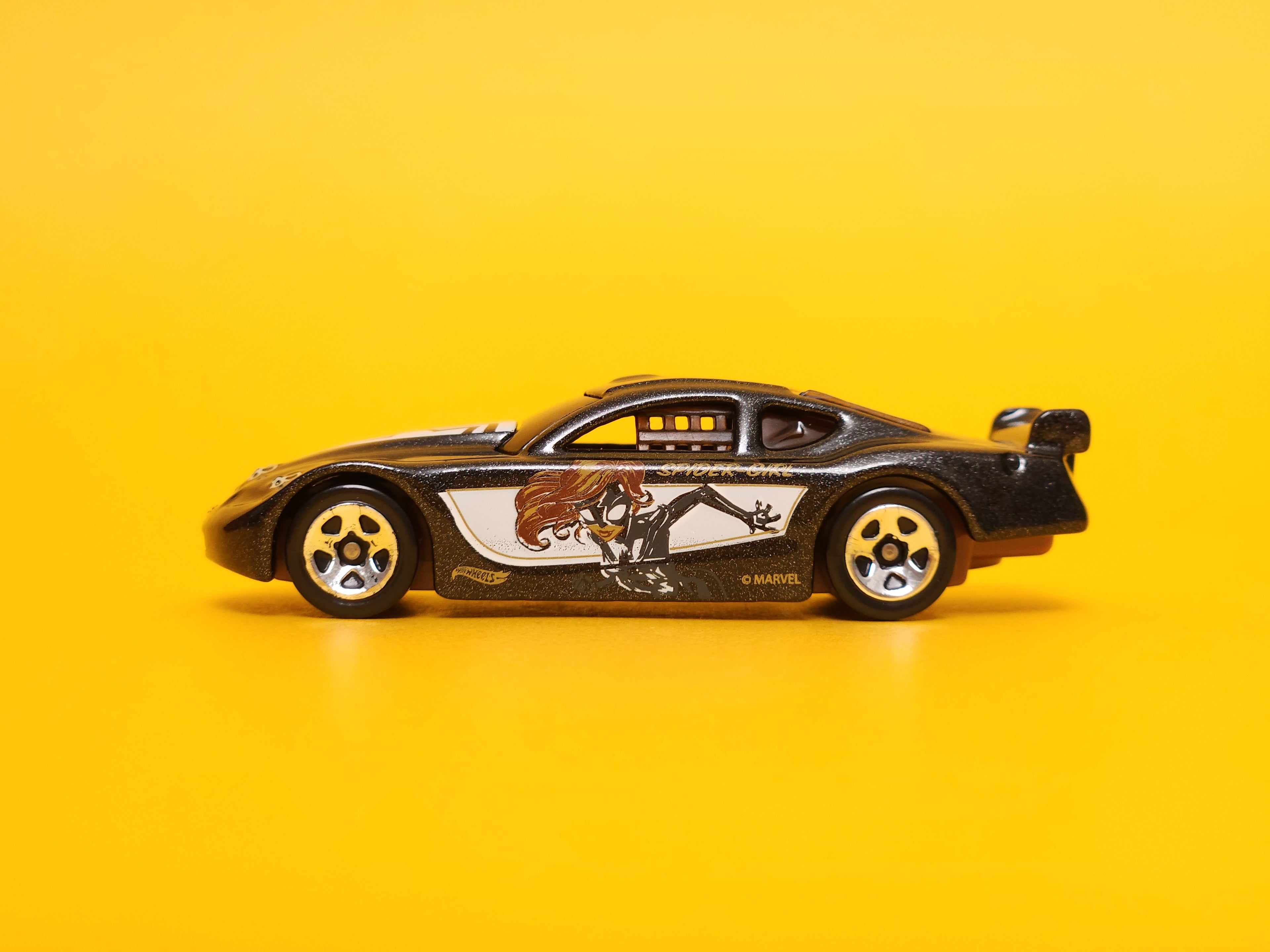 Circle Tracker: Spider-Girl Black – 2022 Mattel Hot Wheels Silver