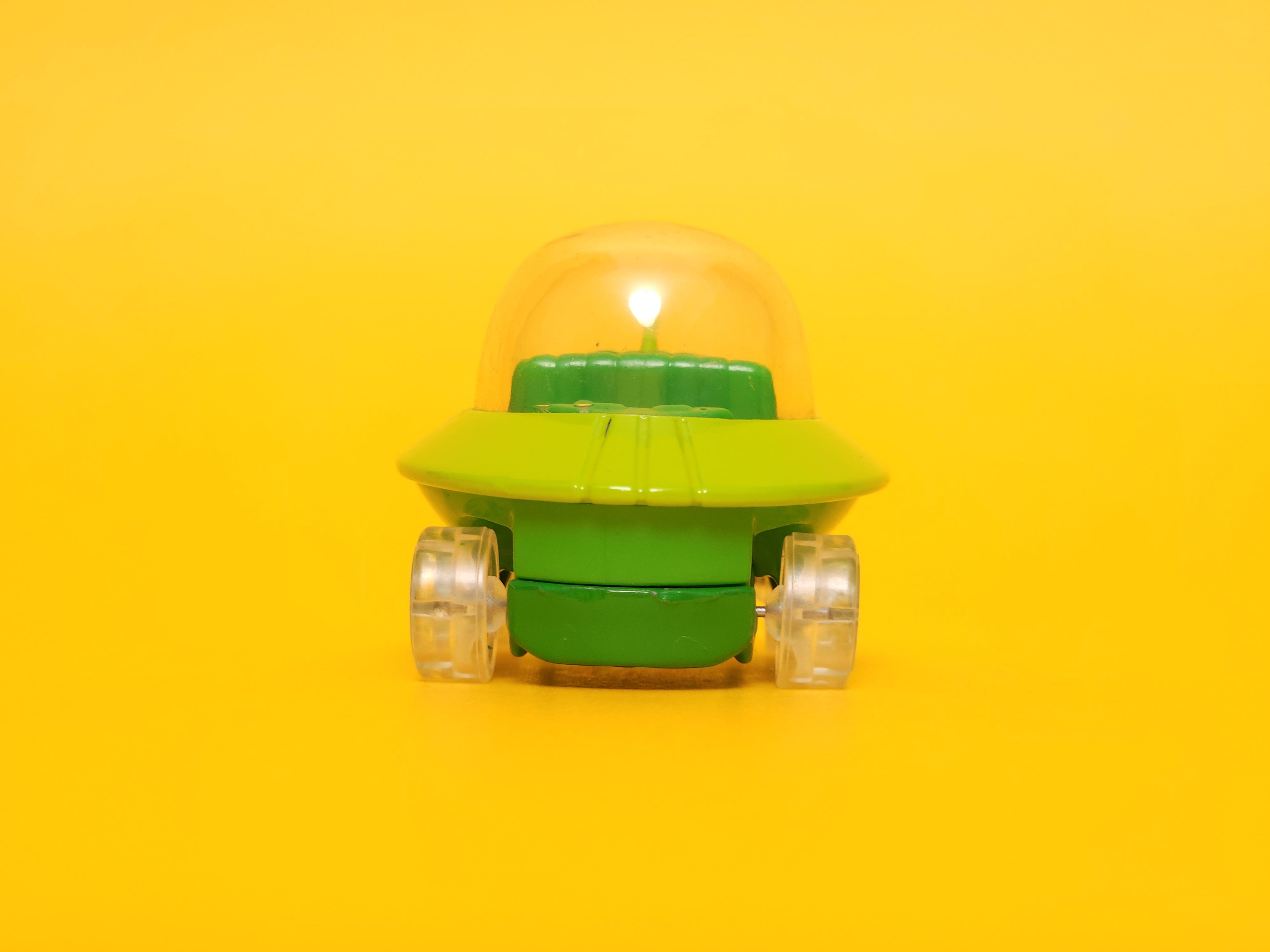 The Jetsons Capsule Car: Green – 2015 Mattel Hot Wheels Basic