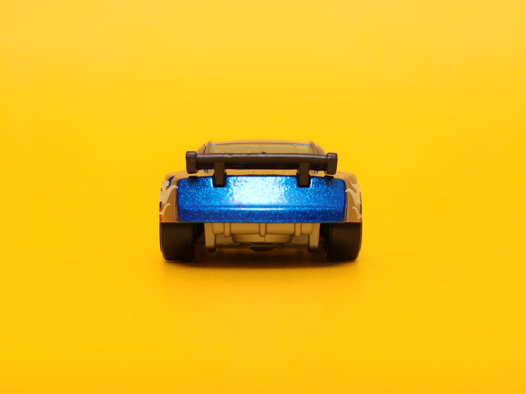 Circle Tracker: Metallic Blue – 2010 Mattel Hot Wheels Basic