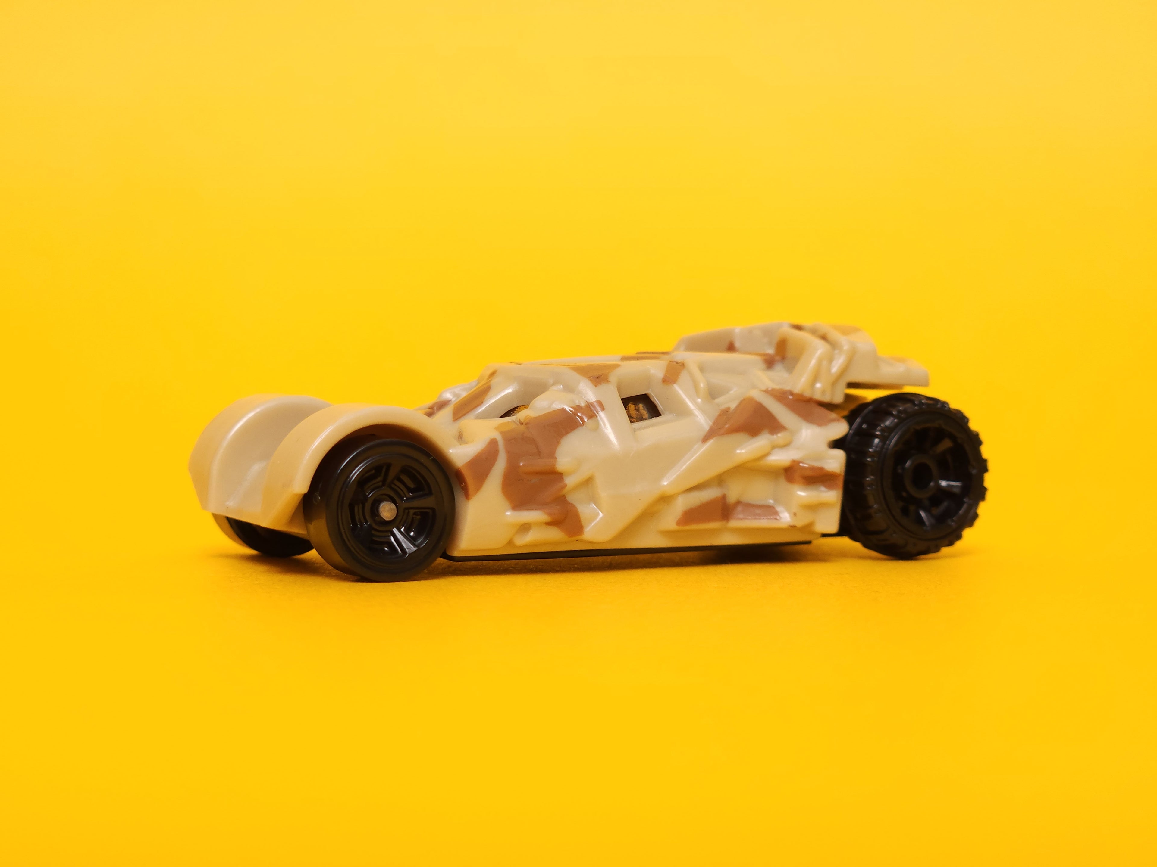 The Dark Knight Batmobile: Tan – 2014 Mattel Hot Wheels Basic